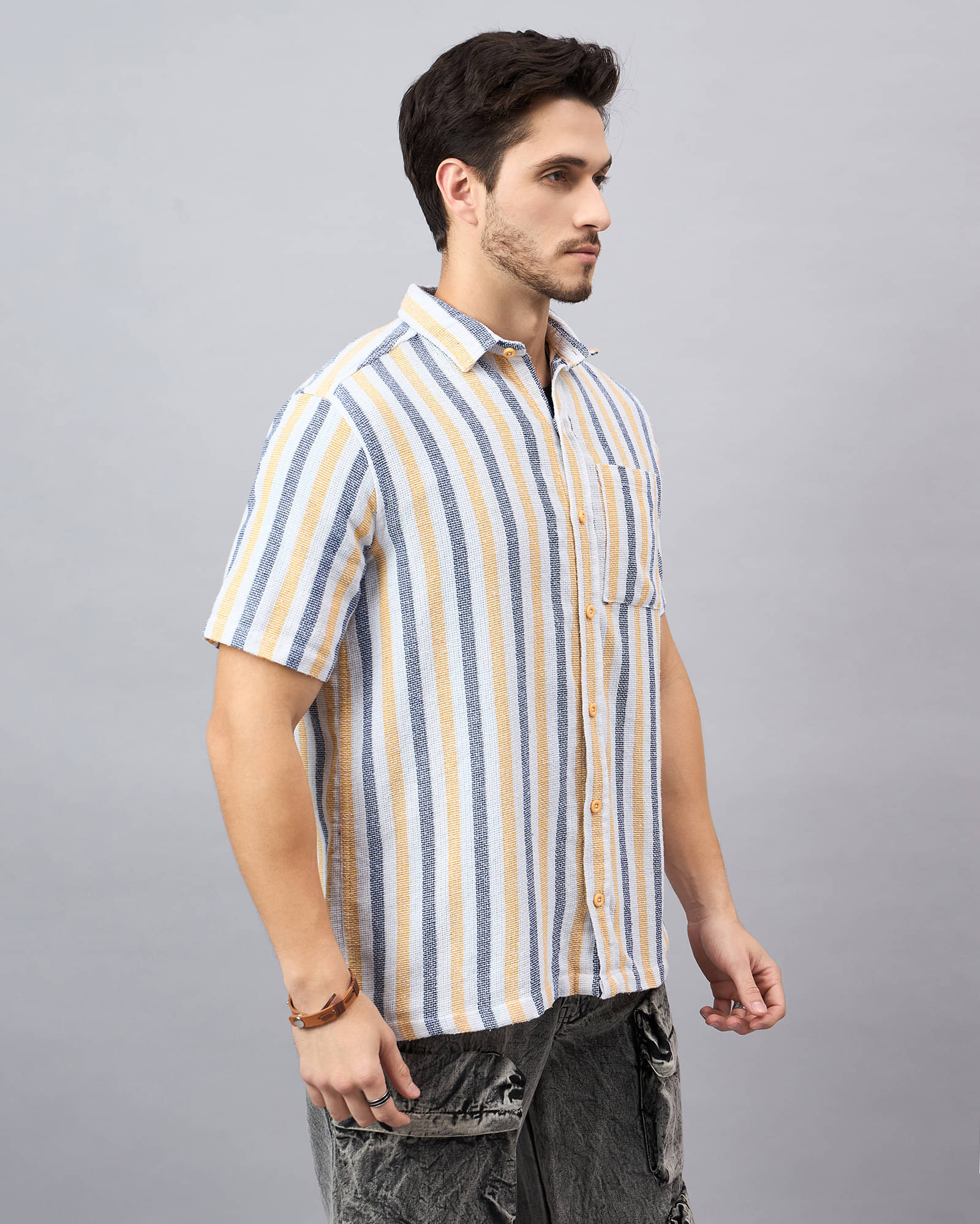 Chimpaaanzee Cotton Blend Regular Fit Striped Half Sleeves Men's Casual Shirt - White ( Pack of 1 ) Chimpaaanzee Cotton Blend Regular Fit Striped Half Sleeves Men's Casual Shirt - White ( Pack of 1 )
