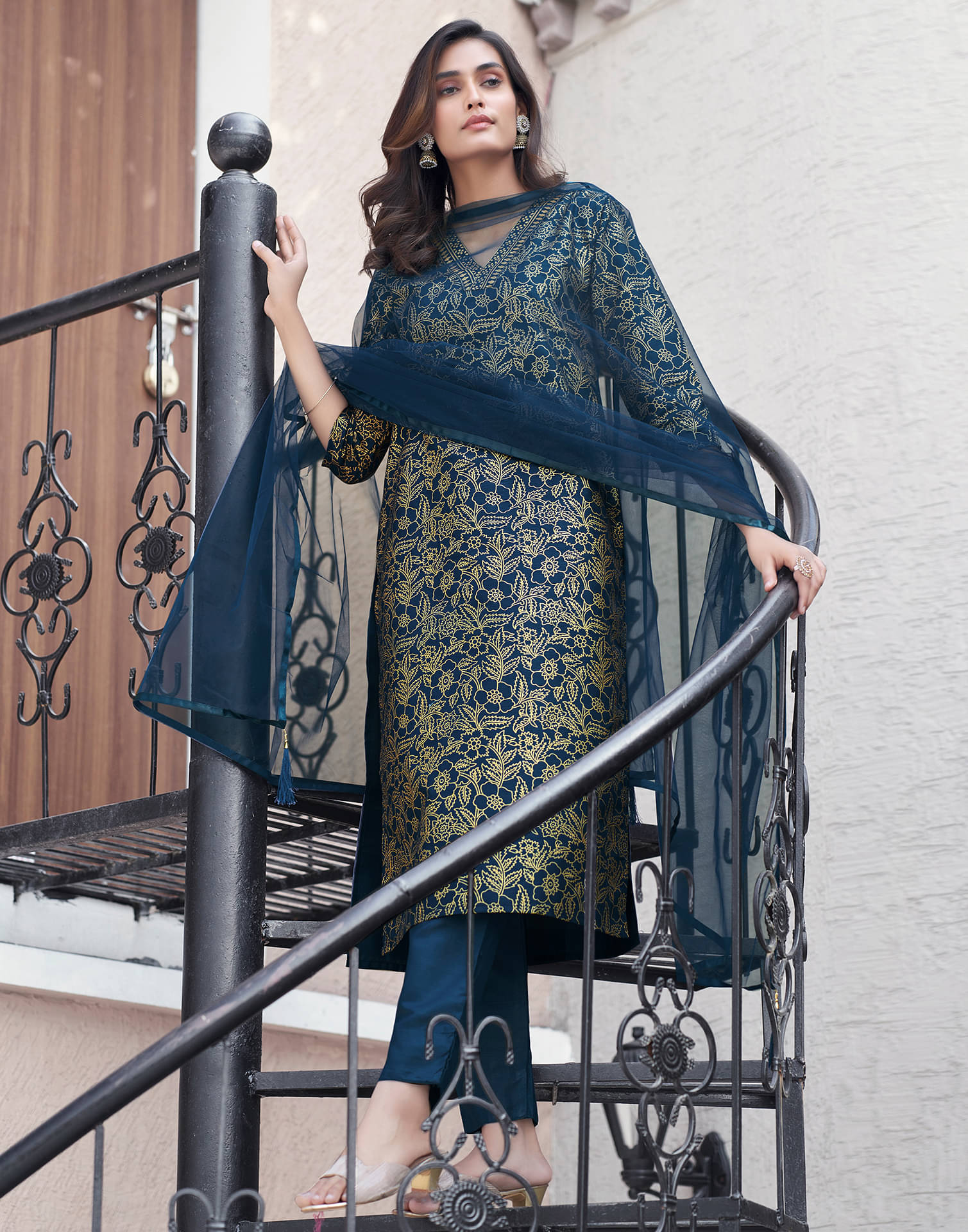Skylee Silk Blend Printed Kurti With Pants Women's Stitched Salwar Suit - Gold ( Pack of 1 ) Skylee Silk Blend Printed Kurti With Pants Women's Stitched Salwar Suit - Gold ( Pack of 1 )