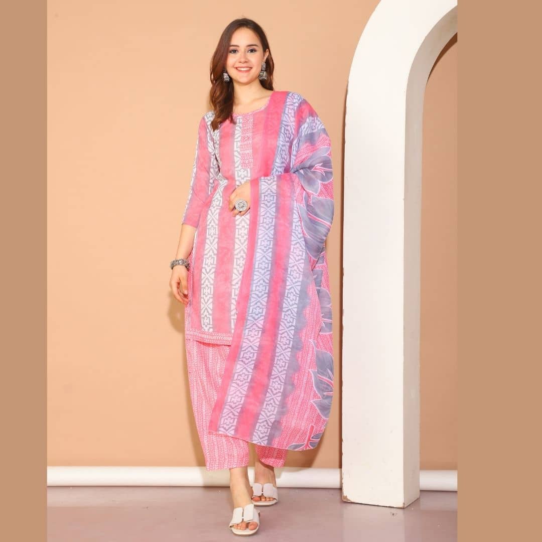 wonder weave Women Cotton Blend Printed Straight Kurti With Patiala Salwar ( Peach )