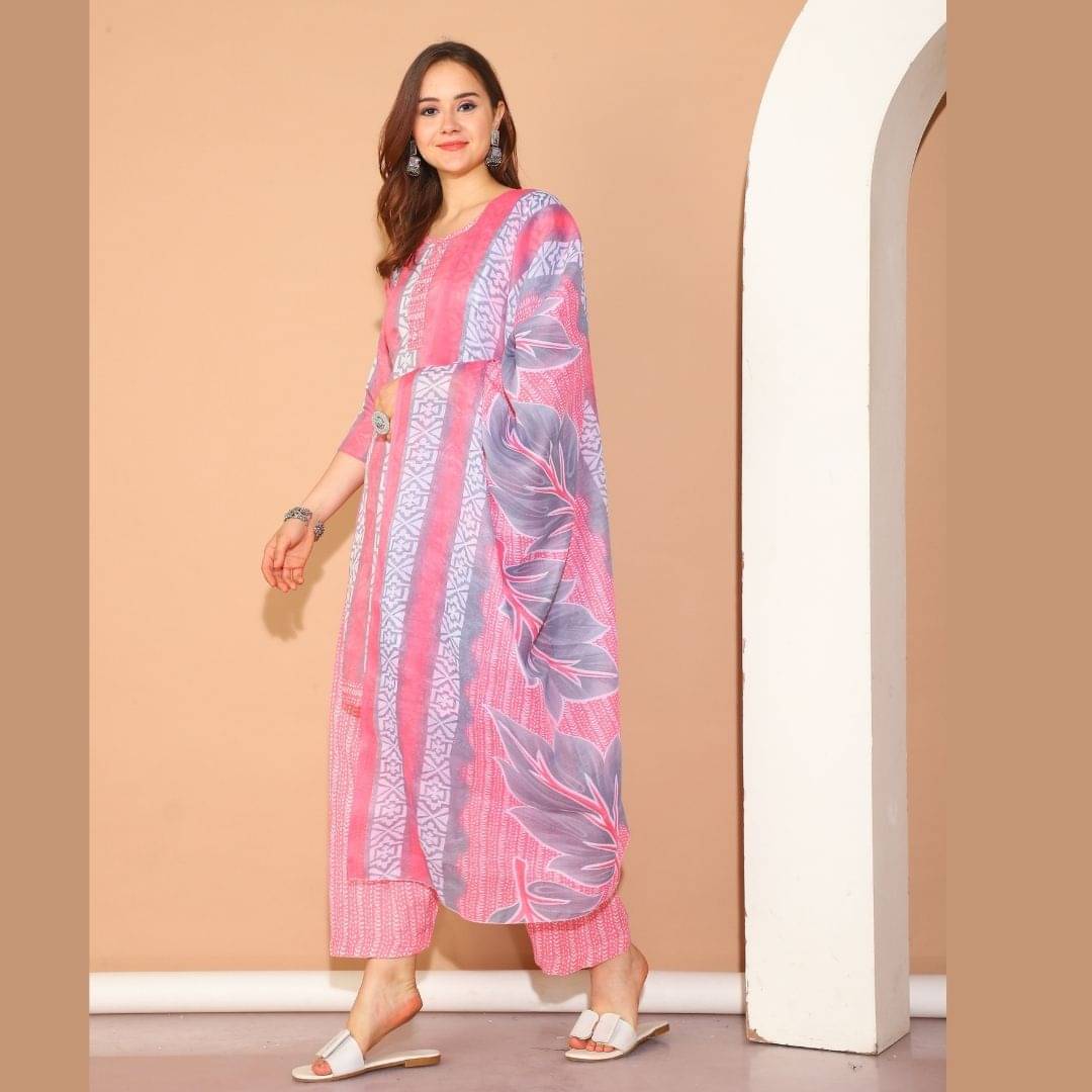     			wonder weave Women Cotton Blend Printed Straight Kurti With Patiala Salwar ( Peach )