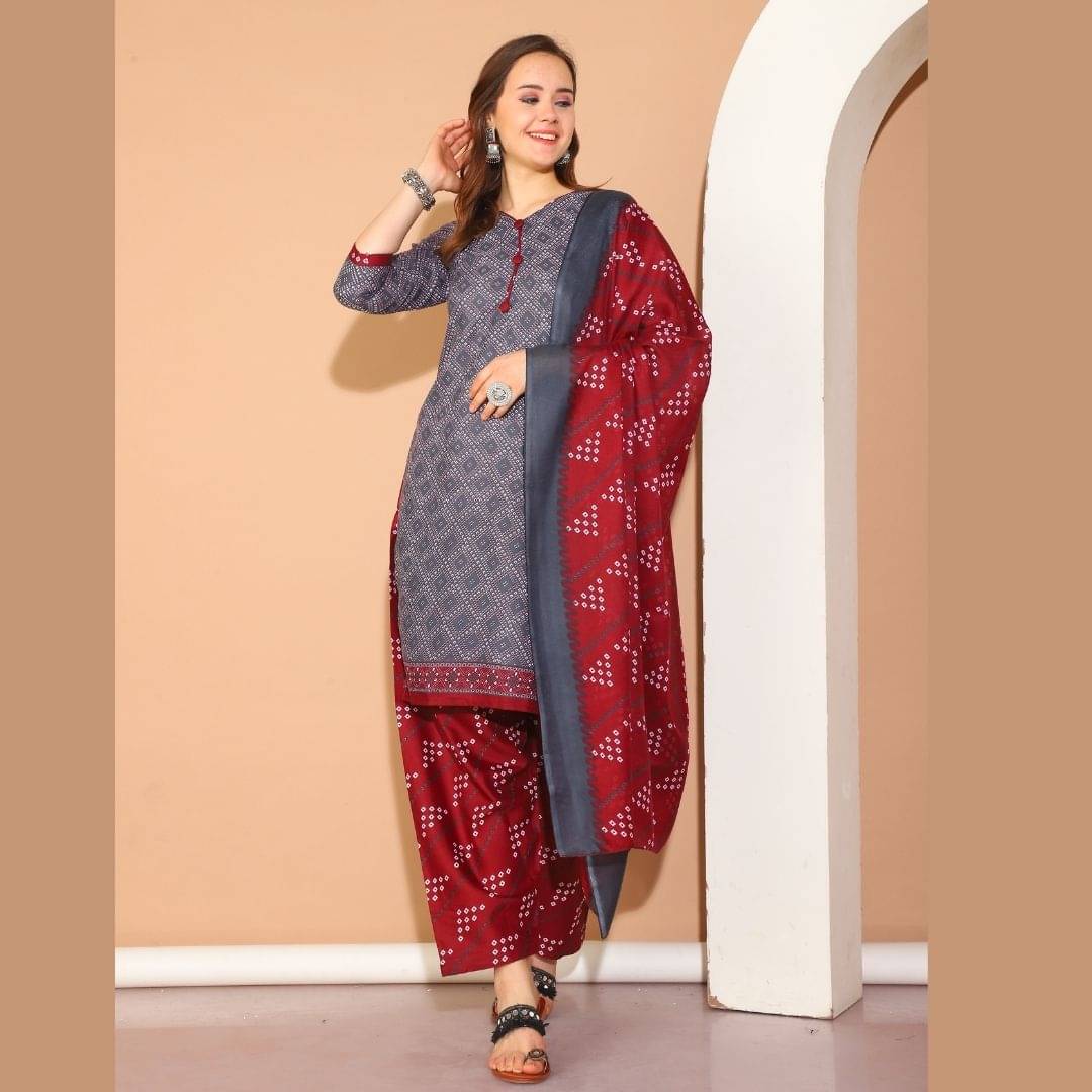     			wonder weave Women Cotton Blend Printed Straight Kurti With Patiala Salwar ( Grey )