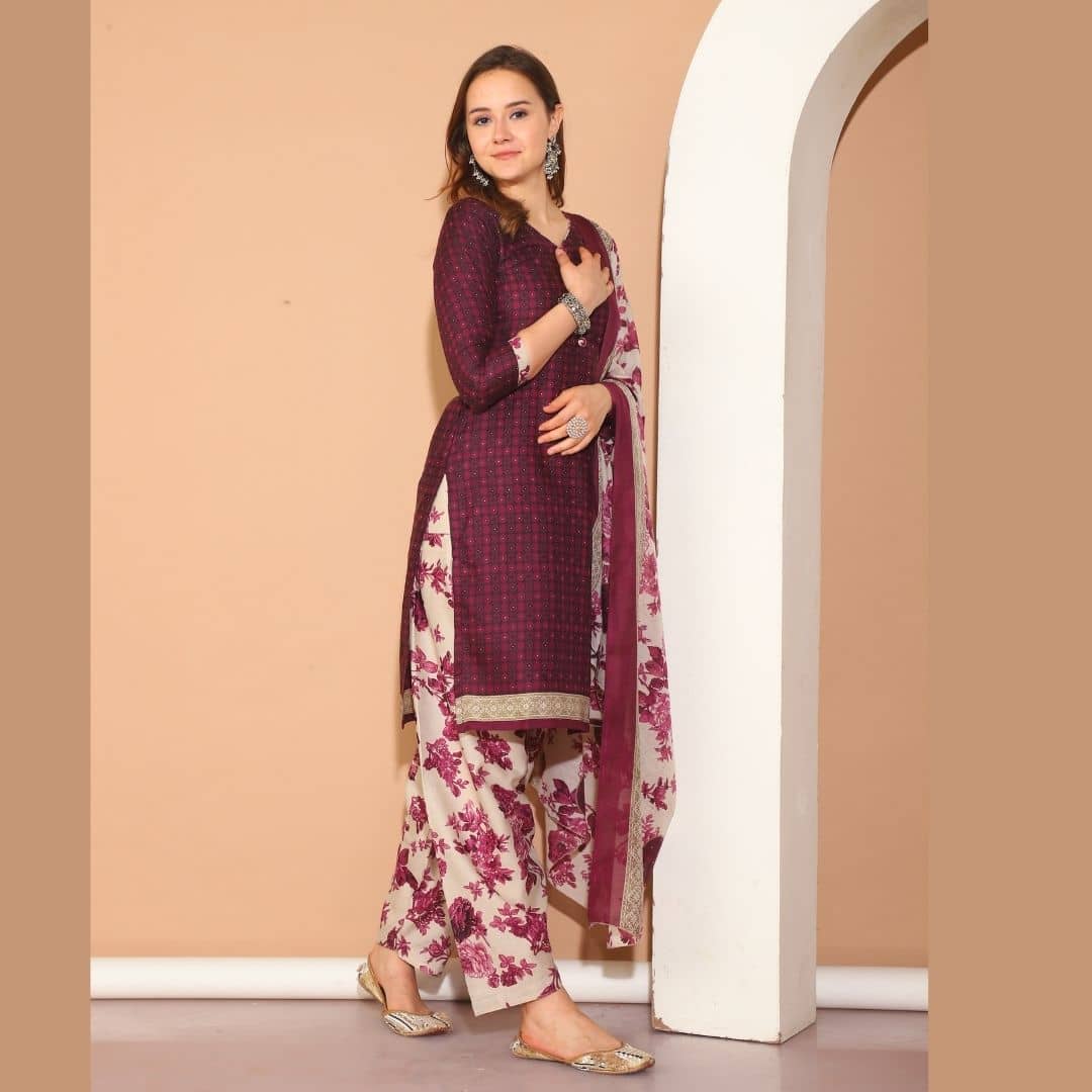 wonder weave Women Cotton Blend Printed Straight Kurti With Patiala Salwar ( Purple )