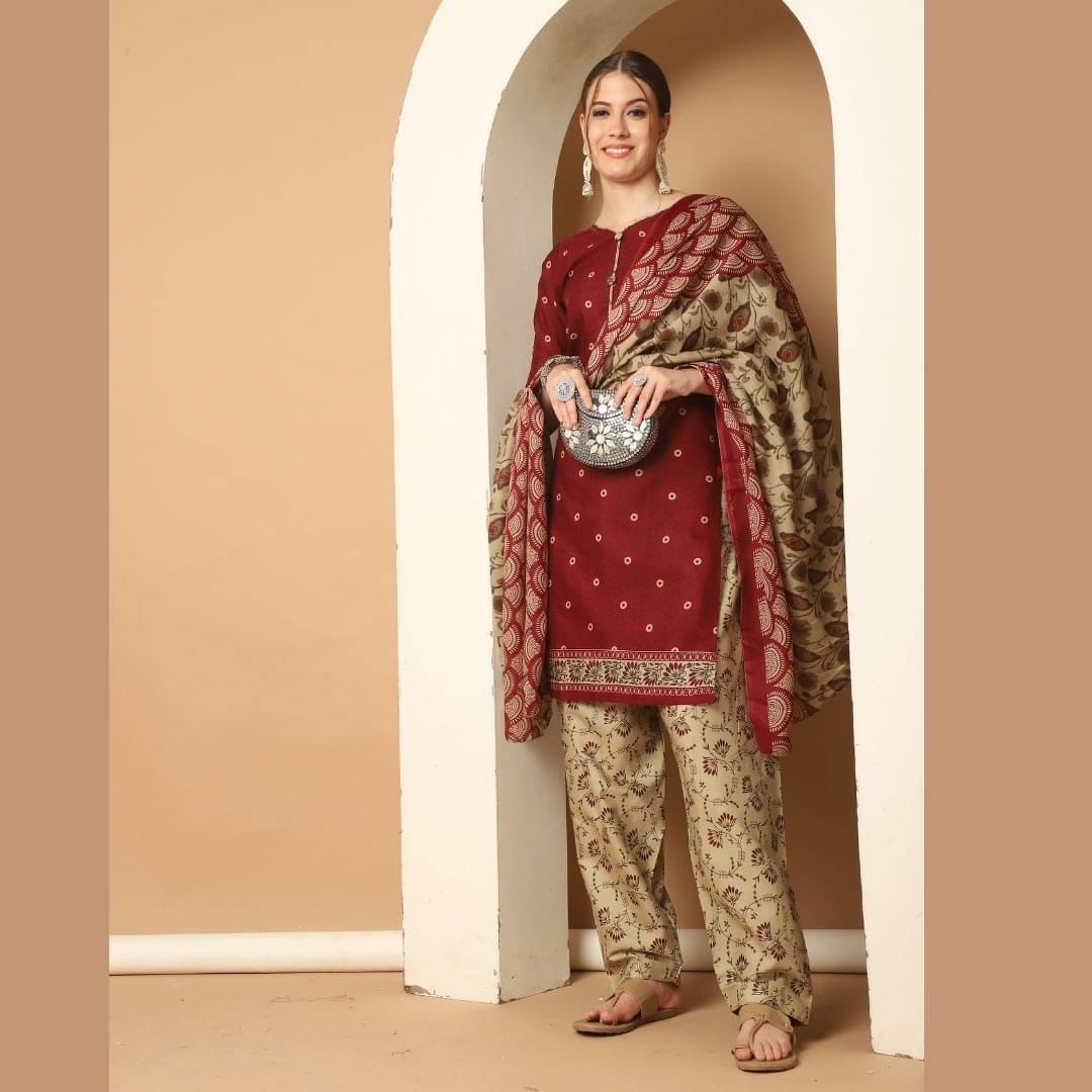 wonder weave Women Cotton Blend Printed Straight Kurti With Patiala Salwar ( Maroon )     			wonder weave Women Cotton Blend Printed Straight Kurti With Patiala Salwar ( Maroon )