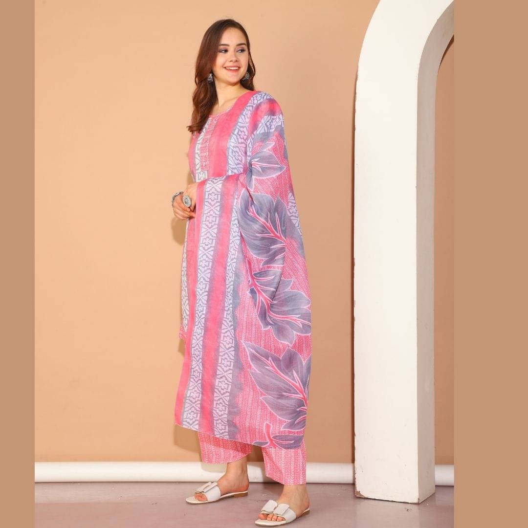 wonder weave Women Cotton Blend Printed Straight Kurti With Patiala Salwar ( Peach )     			wonder weave Women Cotton Blend Printed Straight Kurti With Patiala Salwar ( Peach )