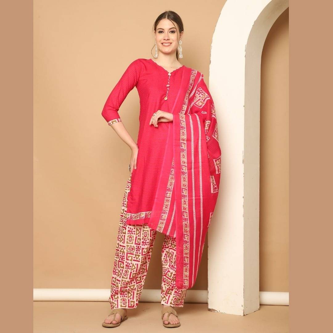wonder weave Women Cotton Blend Printed Straight Kurti With Patiala Salwar ( Pink )     			wonder weave Women Cotton Blend Printed Straight Kurti With Patiala Salwar ( Pink )