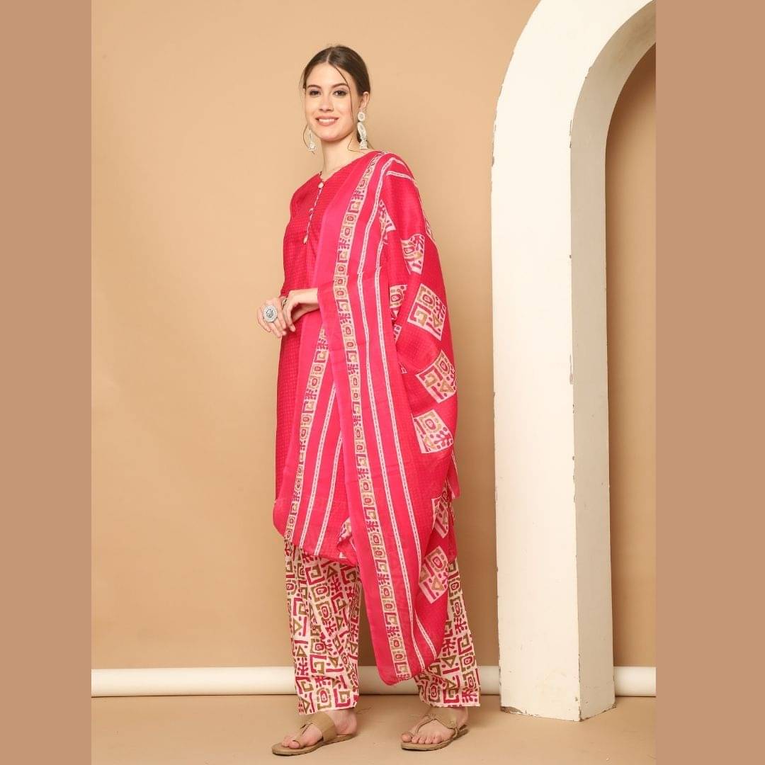     			wonder weave Women Cotton Blend Printed Straight Kurti With Patiala Salwar ( Pink )