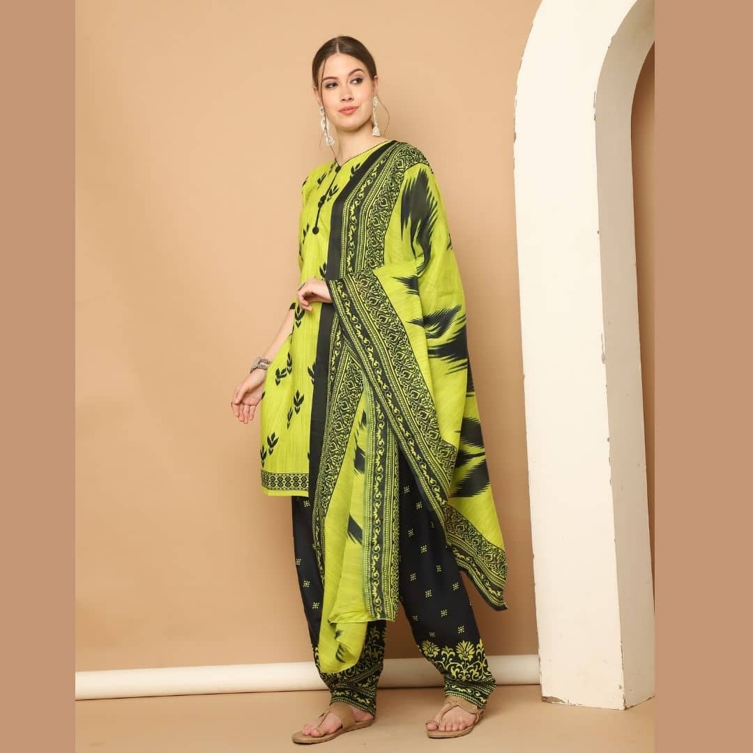 wonder weave Women Cotton Blend Printed Straight Kurti With Patiala Salwar ( Yellow )