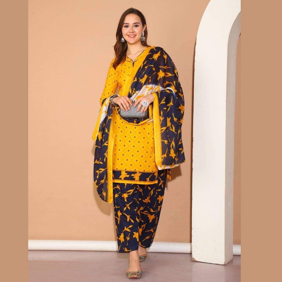     			wonder weave Women Cotton Blend Printed Straight Kurti With Patiala Salwar ( Mustard )