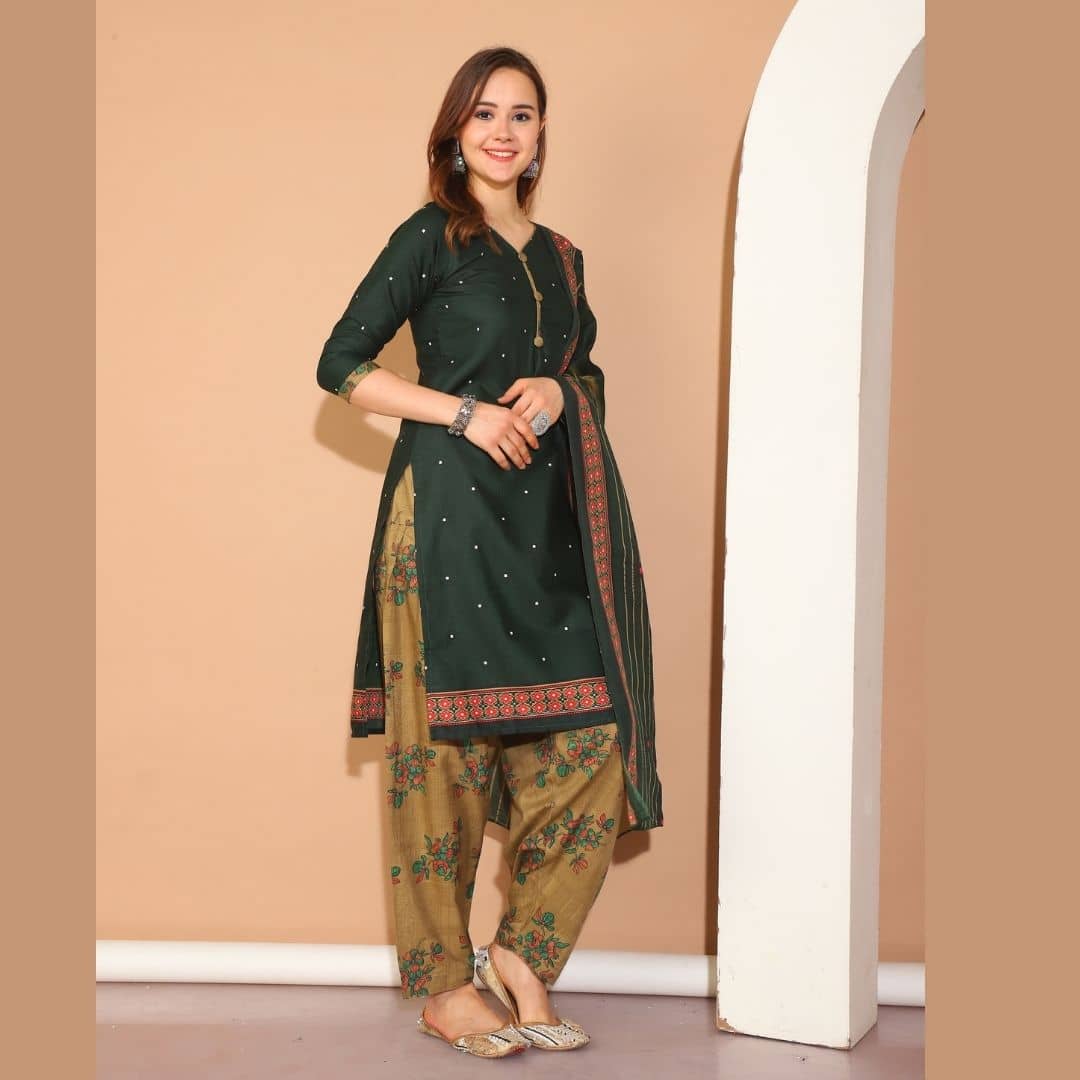 wonder weave Women Cotton Blend Printed Straight Kurti With Patiala Salwar ( Green )