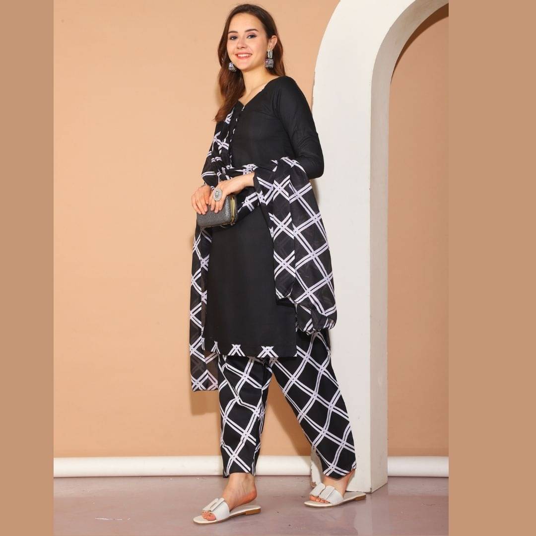 wonder weave Women Cotton Blend Printed Straight Kurti With Patiala Salwar ( Black ) wonder weave Women Cotton Blend Printed Straight Kurti With Patiala Salwar ( Black )