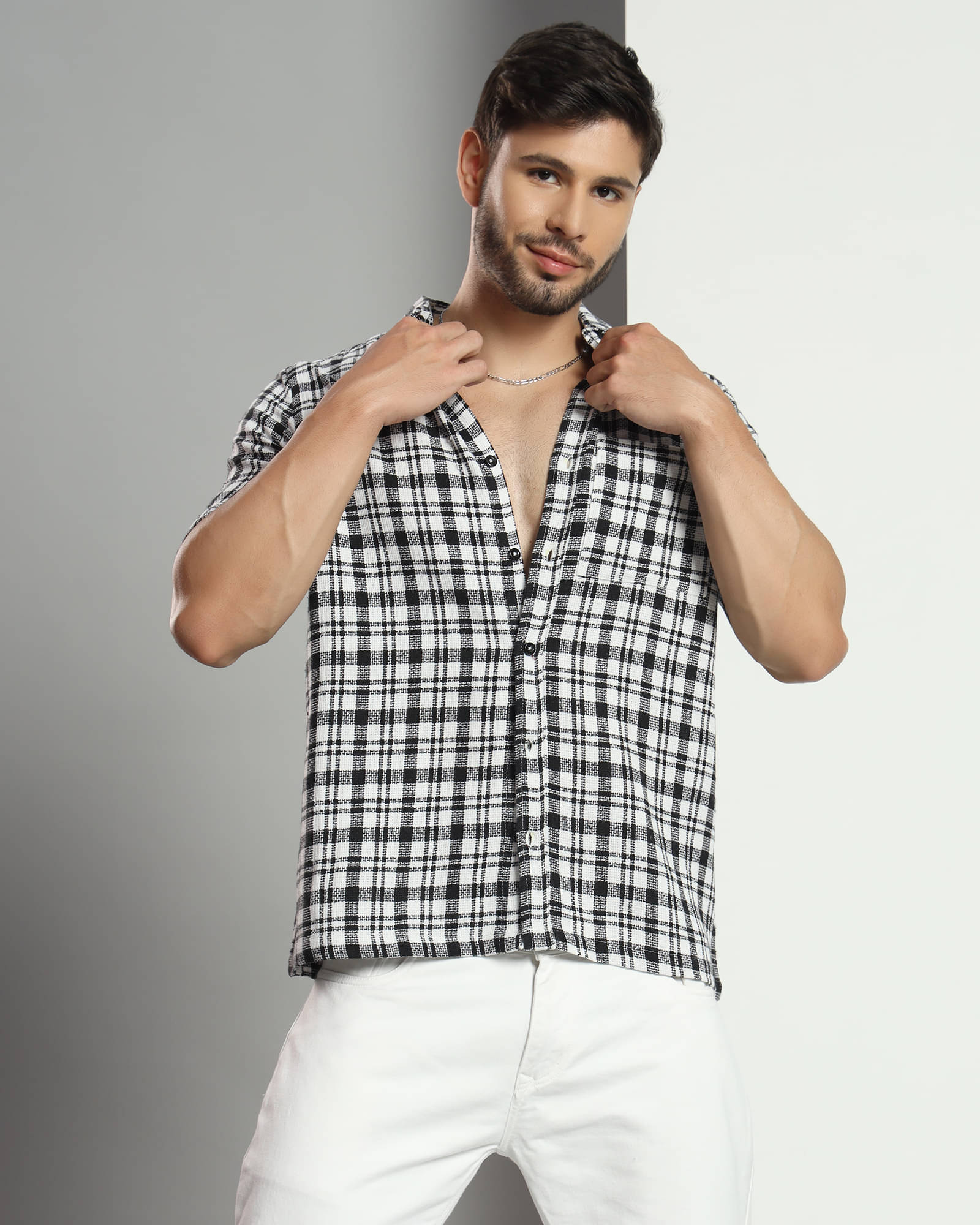     			Chimpaaanzee Cotton Blend Regular Fit Checks Half Sleeves Men's Casual Shirt - White ( Pack of 1 )