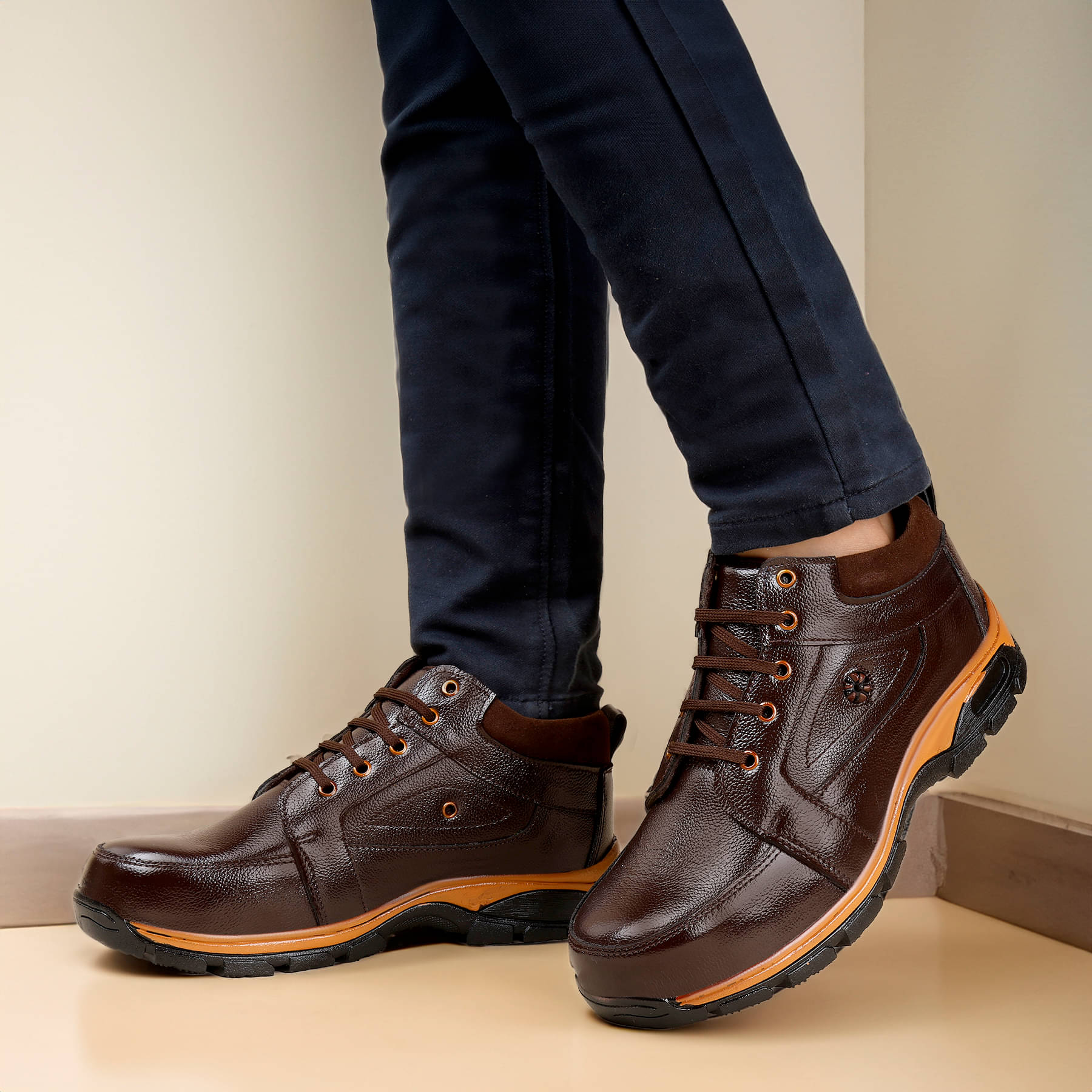    			RAYH 3 Brown Men's Lifestyle Shoes