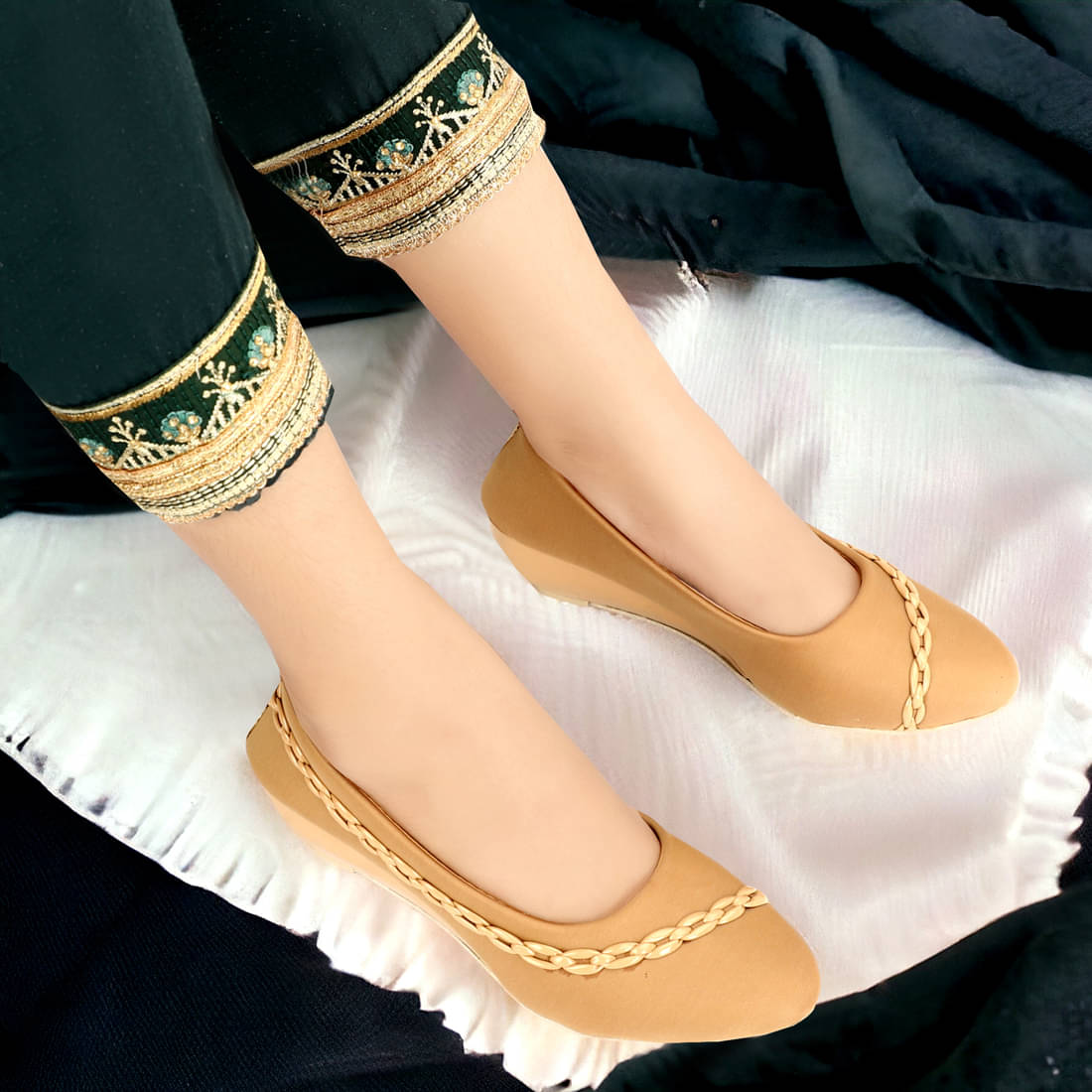     			Rimezs Beige Women's Casual Ballerinas