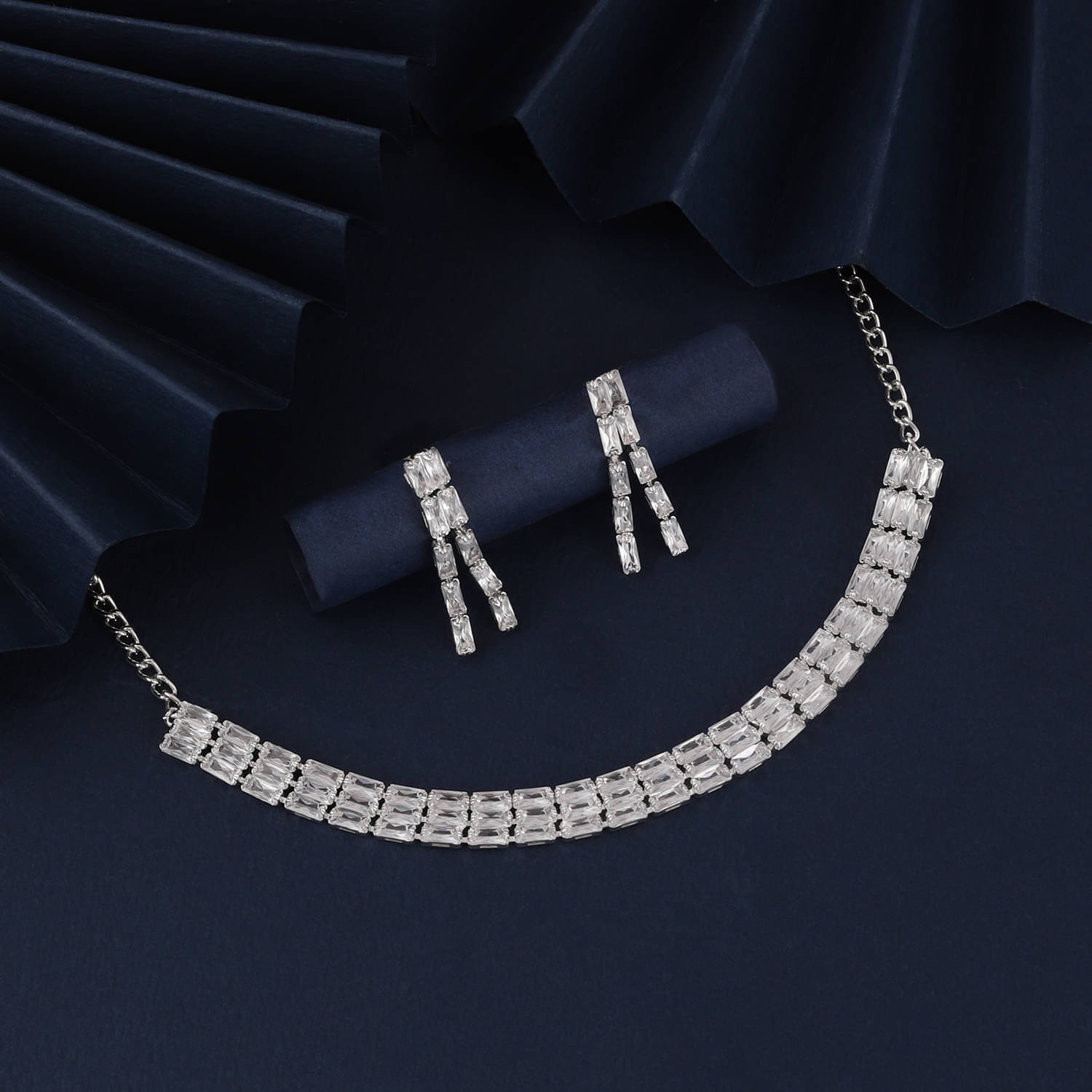     			Bhagya Lakshmi Silver Alloy Necklace Set ( Pack of 1 )