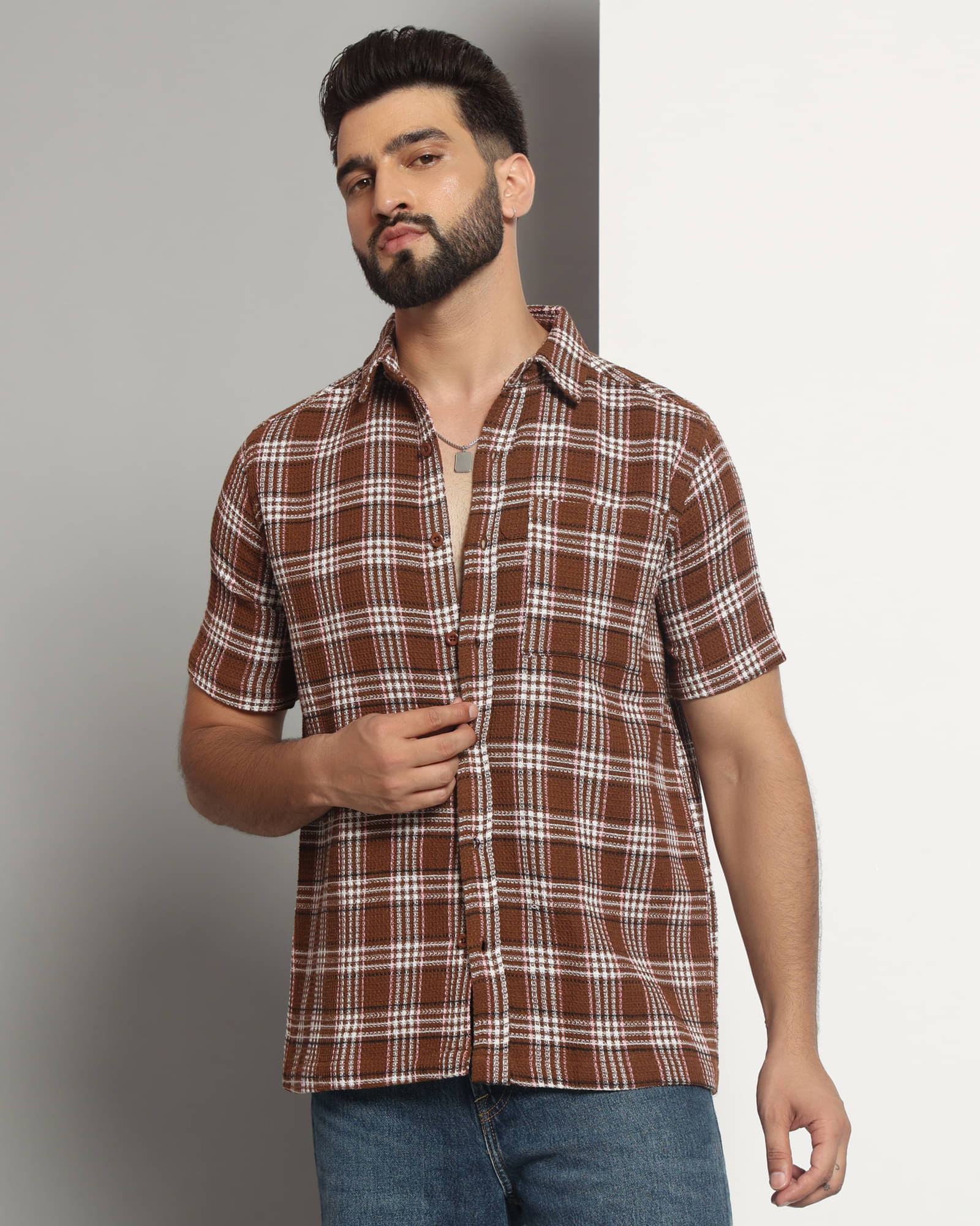 Chimpaaanzee Cotton Blend Regular Fit Checks Half Sleeves Men's Casual Shirt - Brown ( Pack of 1 ) Chimpaaanzee Cotton Blend Regular Fit Checks Half Sleeves Men's Casual Shirt - Brown ( Pack of 1 )