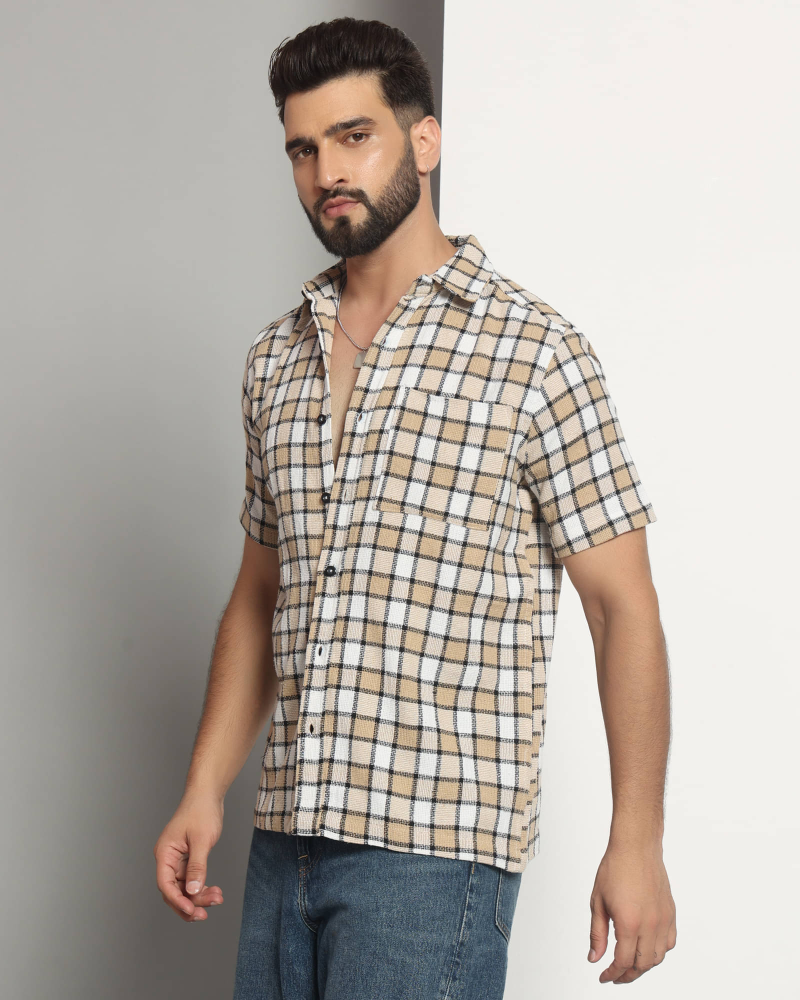 Chimpaaanzee Cotton Blend Regular Fit Checks Half Sleeves Men's Casual Shirt - Beige ( Pack of 1 ) Chimpaaanzee Cotton Blend Regular Fit Checks Half Sleeves Men's Casual Shirt - Beige ( Pack of 1 )