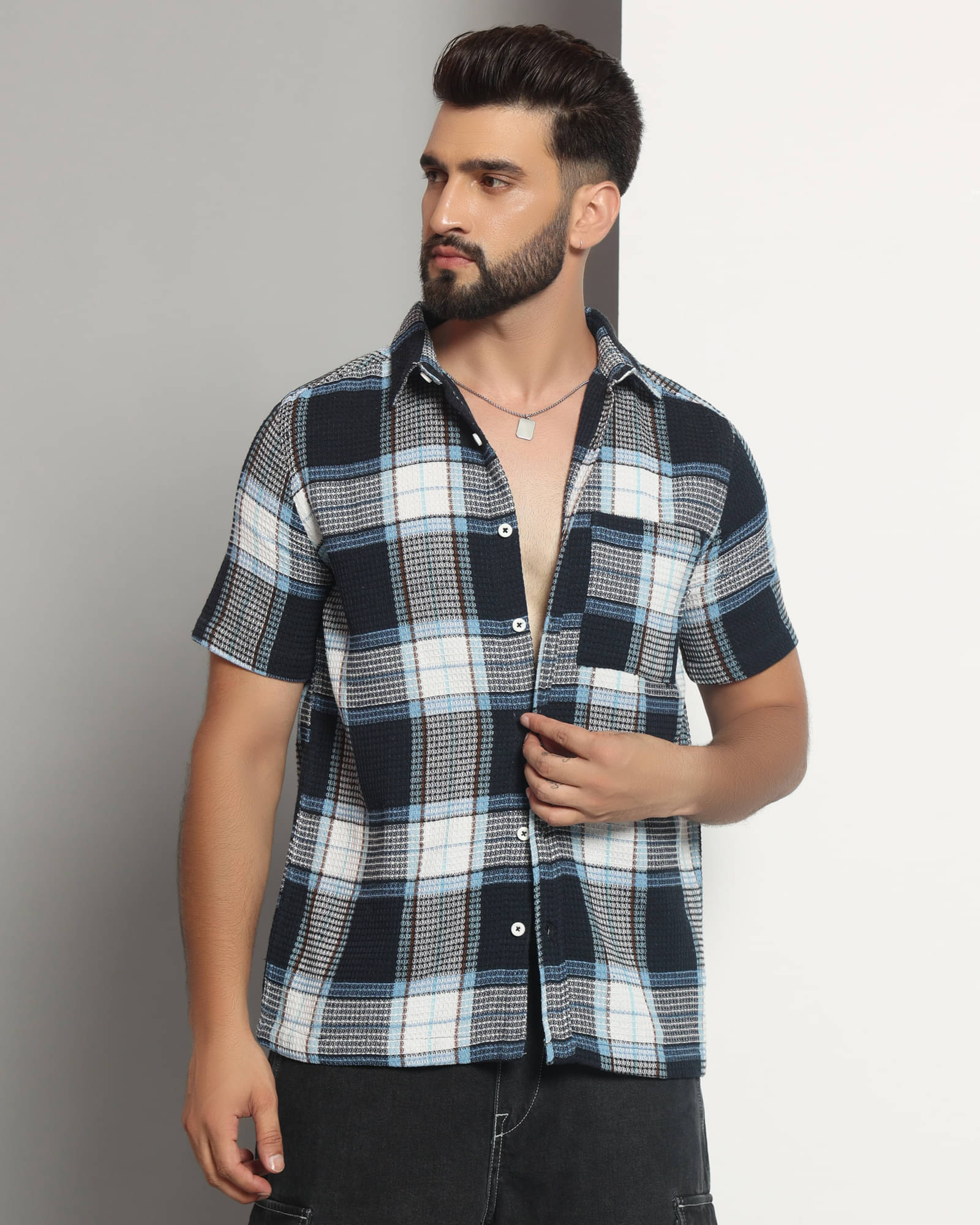     			Chimpaaanzee Cotton Blend Regular Fit Checks Half Sleeves Men's Casual Shirt - Navy Blue ( Pack of 1 )