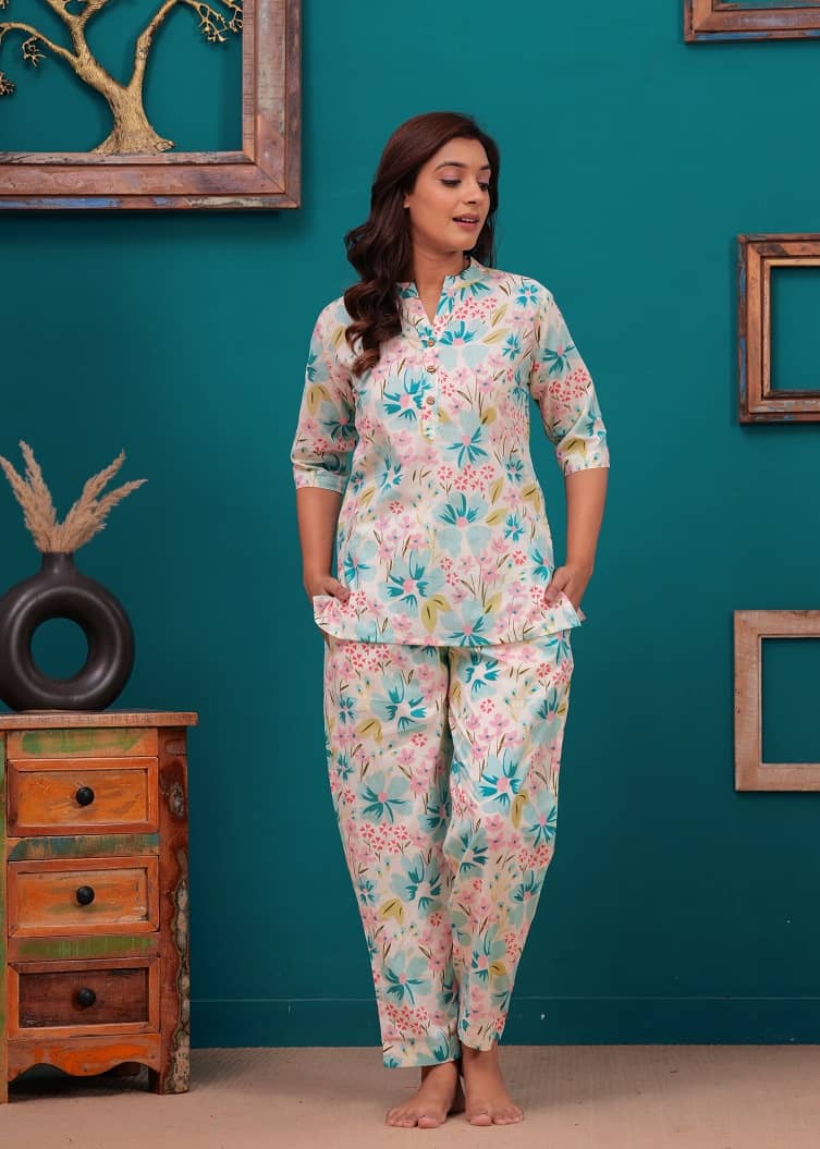 Nevisha Style Women Printed Kurta With Trousers Co-Ord Set ( Lavender )