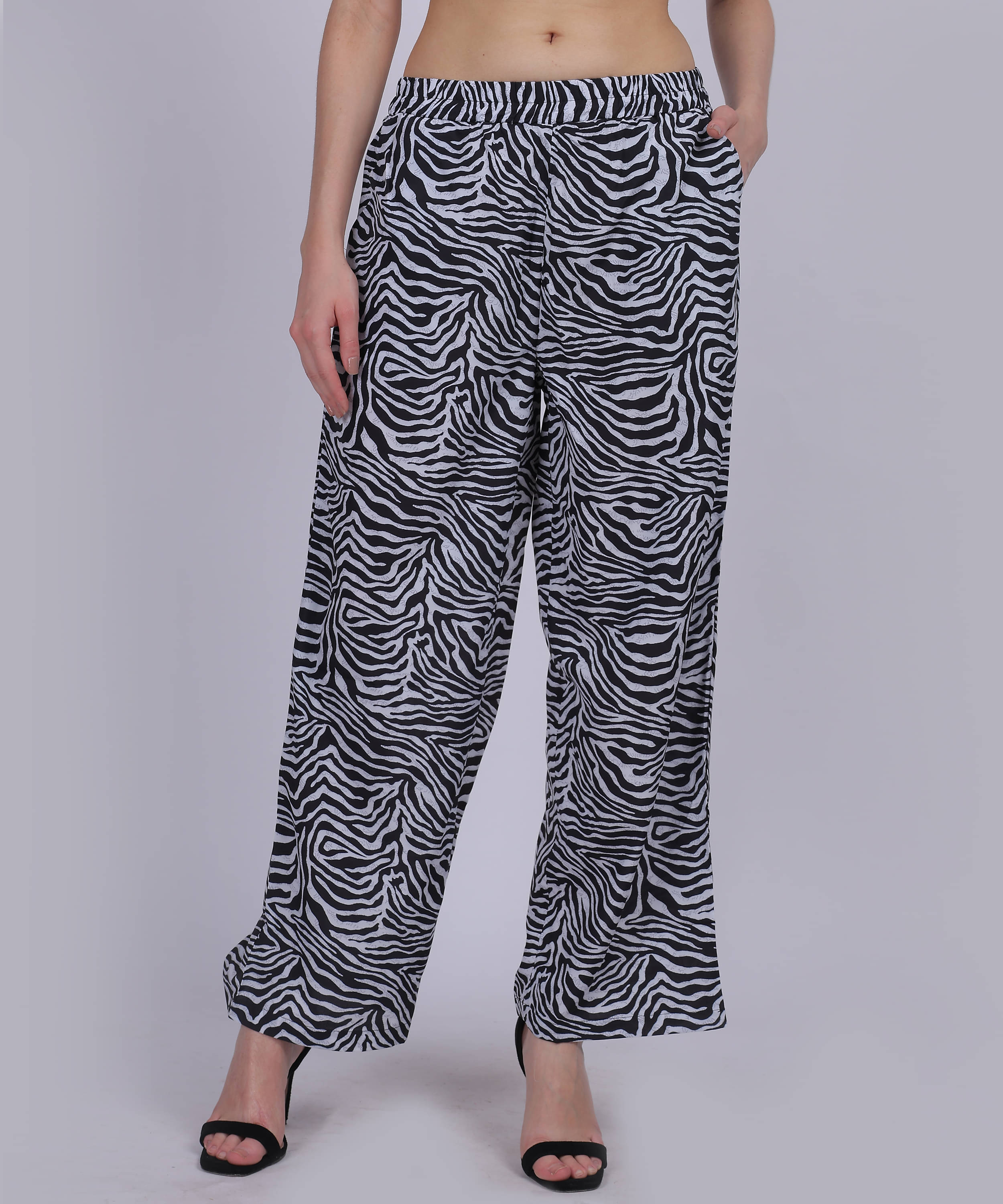     			aumbe Black Rayon Loose Women's Casual Pants ( Pack of 1 )