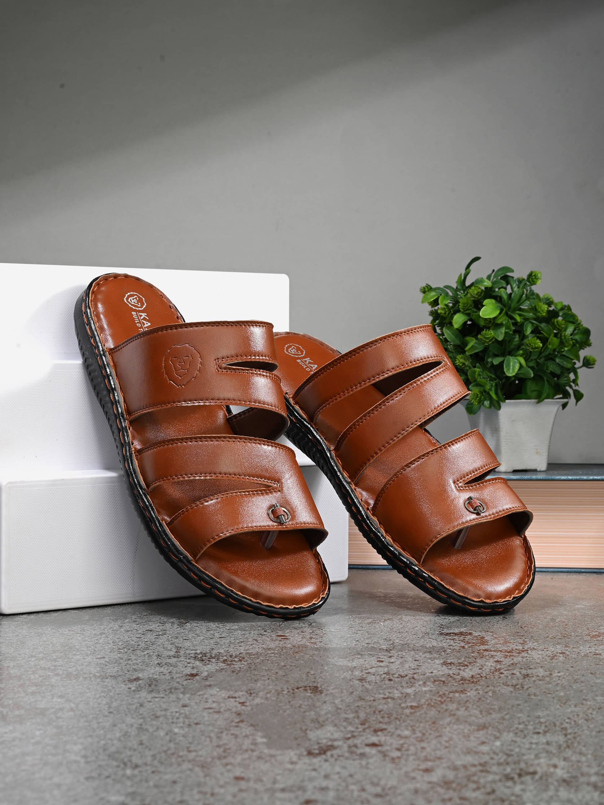     			Kastava Tan Men's Leather Slipper