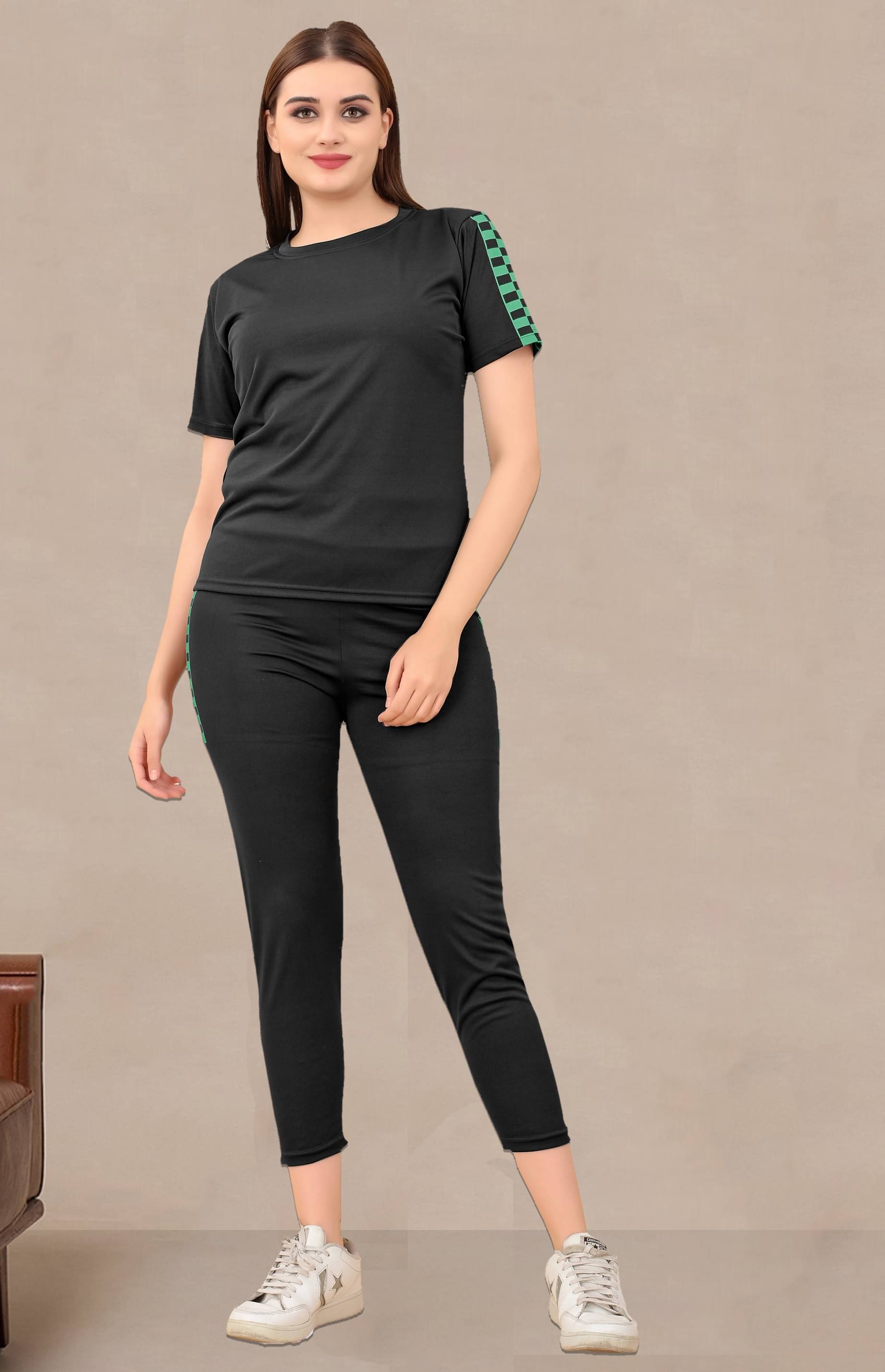     			DTR FASHION Black Cotton Blend Solid Tracksuit - Pack of 1