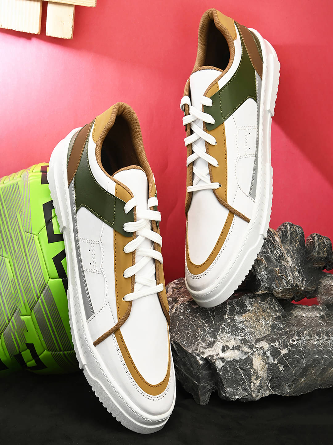     			John Karsun D3-2000 White Men's Sneakers