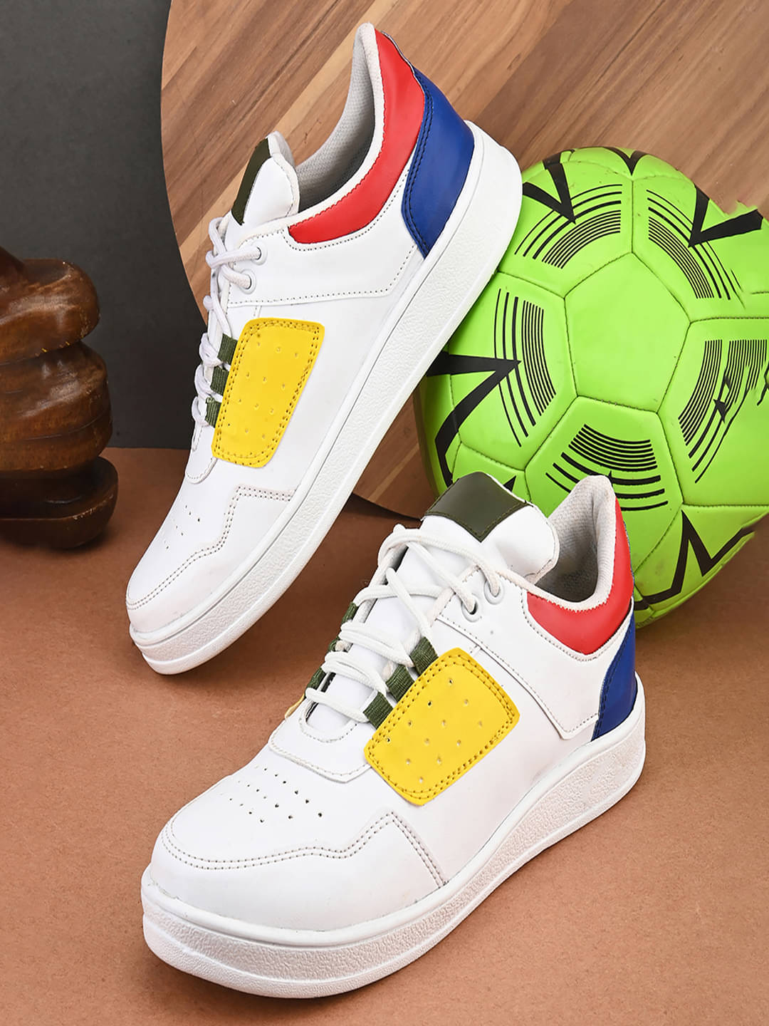     			John Karsun D3-2006 White Men's Sneakers