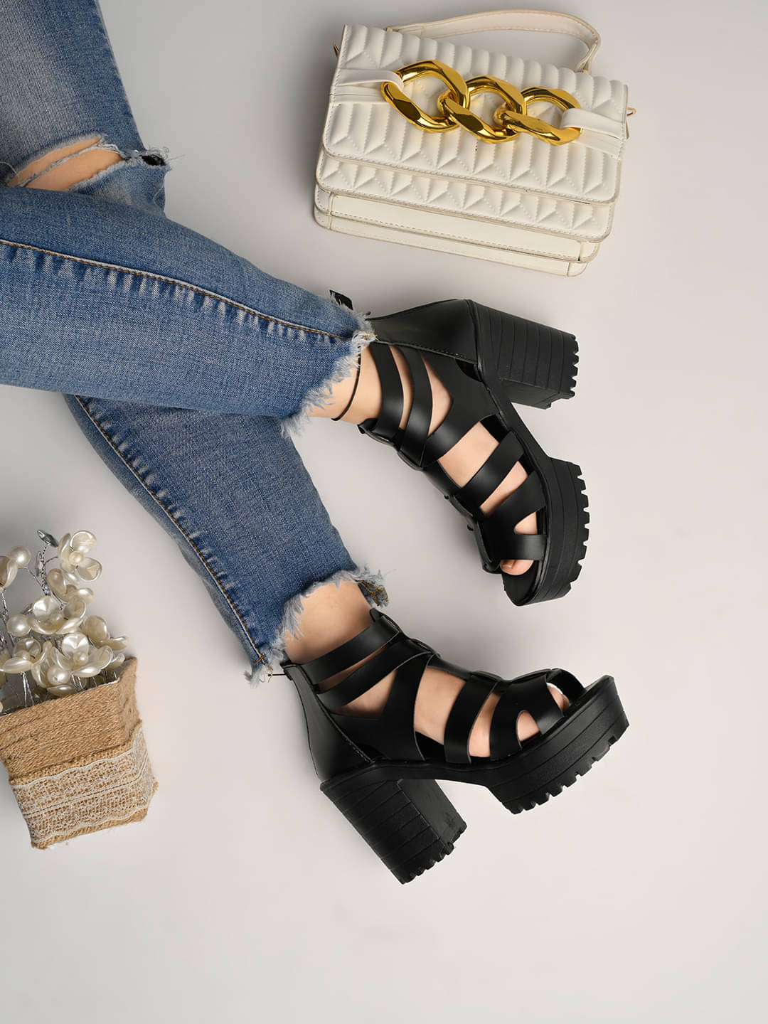 Shoetopia Smart Casual Black Block Heeled Sandal For Girls     			Shoetopia Smart Casual Black Block Heeled Sandal For Girls