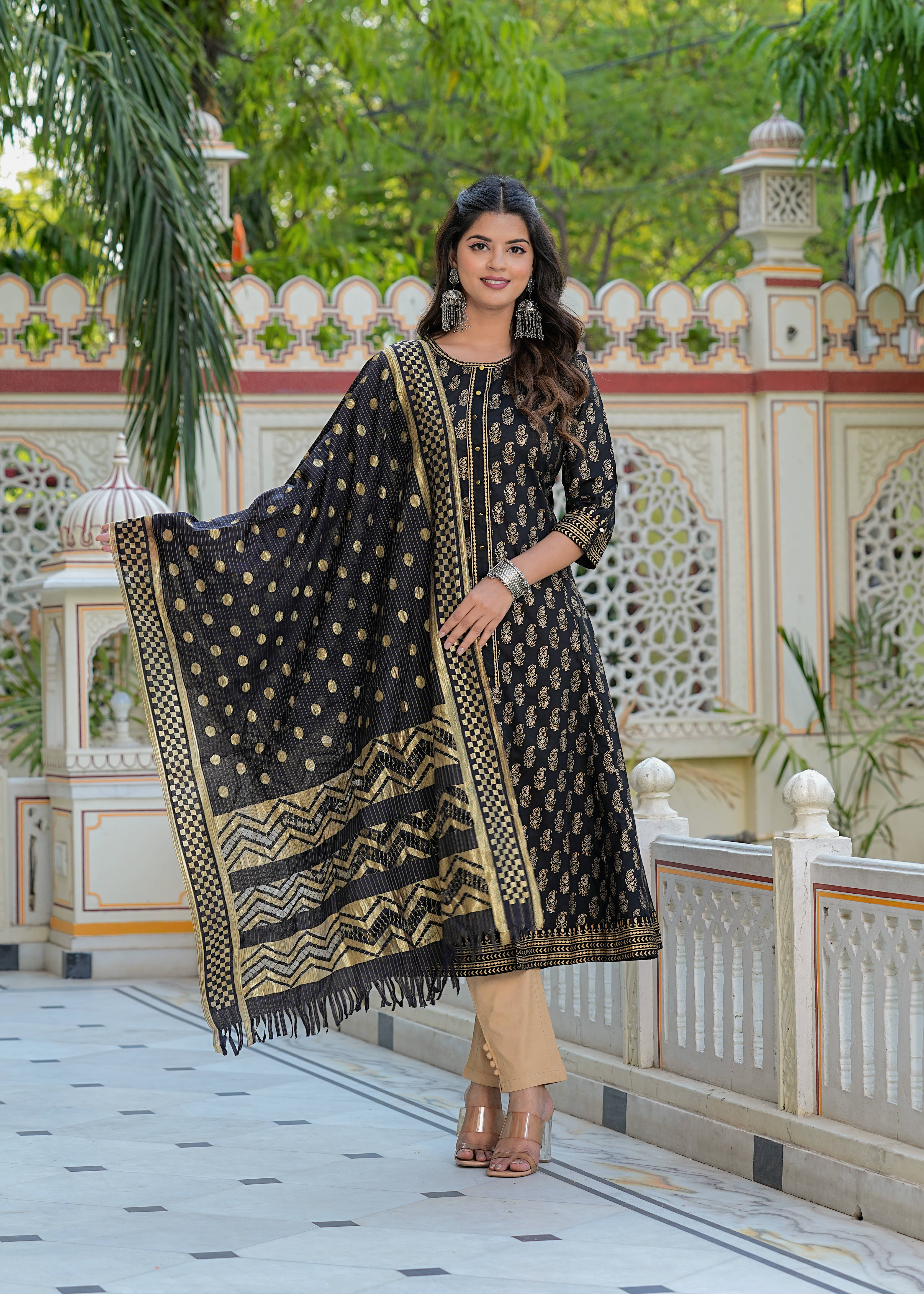 Yash Gallery Cotton Printed Front Slit Women's Kurti with Dupatta - Black ( Pack of 1 ) Yash Gallery Cotton Printed Front Slit Women's Kurti with Dupatta - Black ( Pack of 1 )