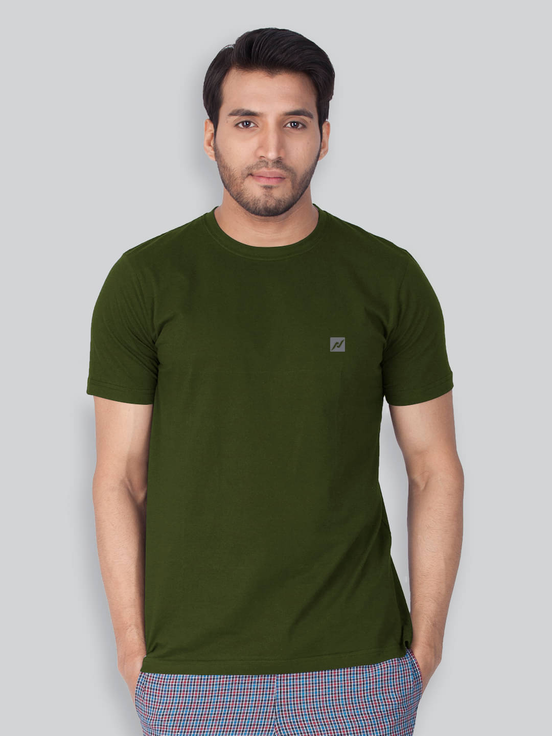 Lux Nitro Cotton Blend Regular Fit Solid Half Sleeves Men's Round T-Shirt - Olive Green ( Pack of 1 ) Lux Nitro Cotton Blend Regular Fit Solid Half Sleeves Men's Round T-Shirt - Olive Green ( Pack of 1 )