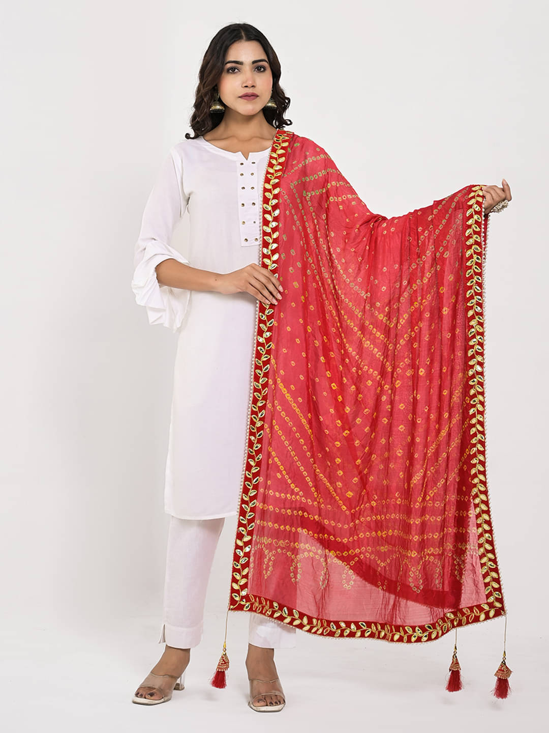 Apratim Red Silk Women's Dupatta - ( Pack of 1 ) Apratim Red Silk Women's Dupatta - ( Pack of 1 )