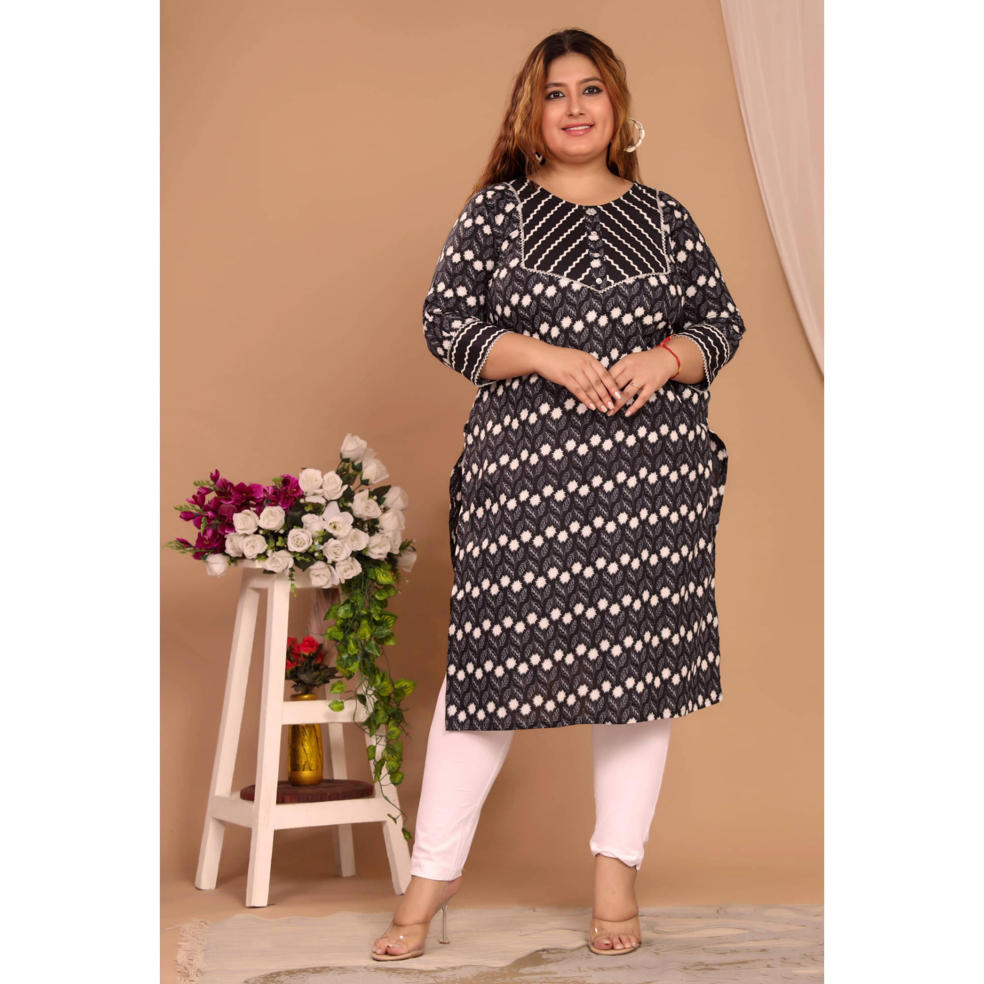     			Avnii Cotton Printed Straight Women's Kurti - Black ( Pack of 1 )