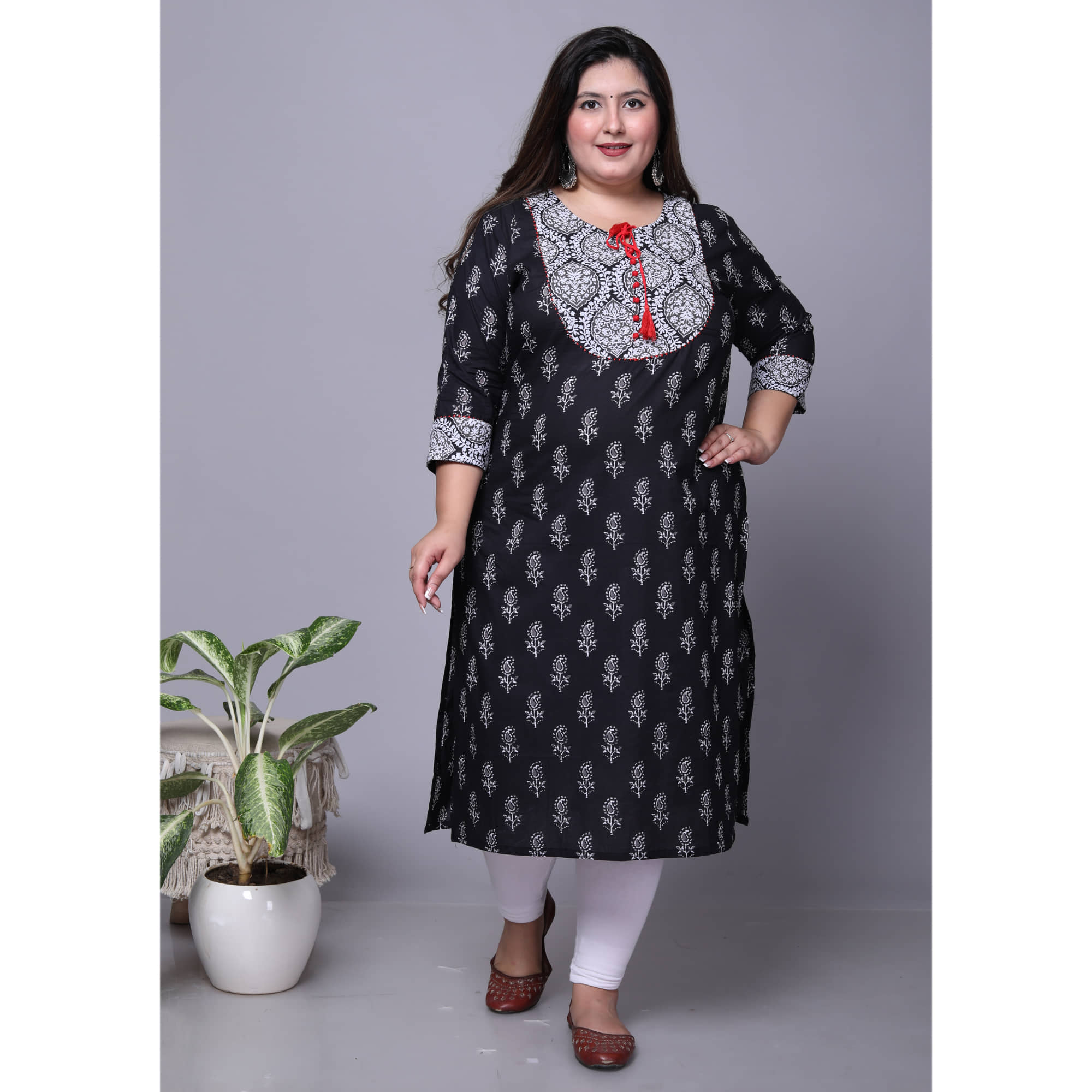 Avnii Cotton Printed Straight Women's Kurti - Black ( Pack of 1 ) - Kurtis, Tunics | Buy online on ZillyBuy