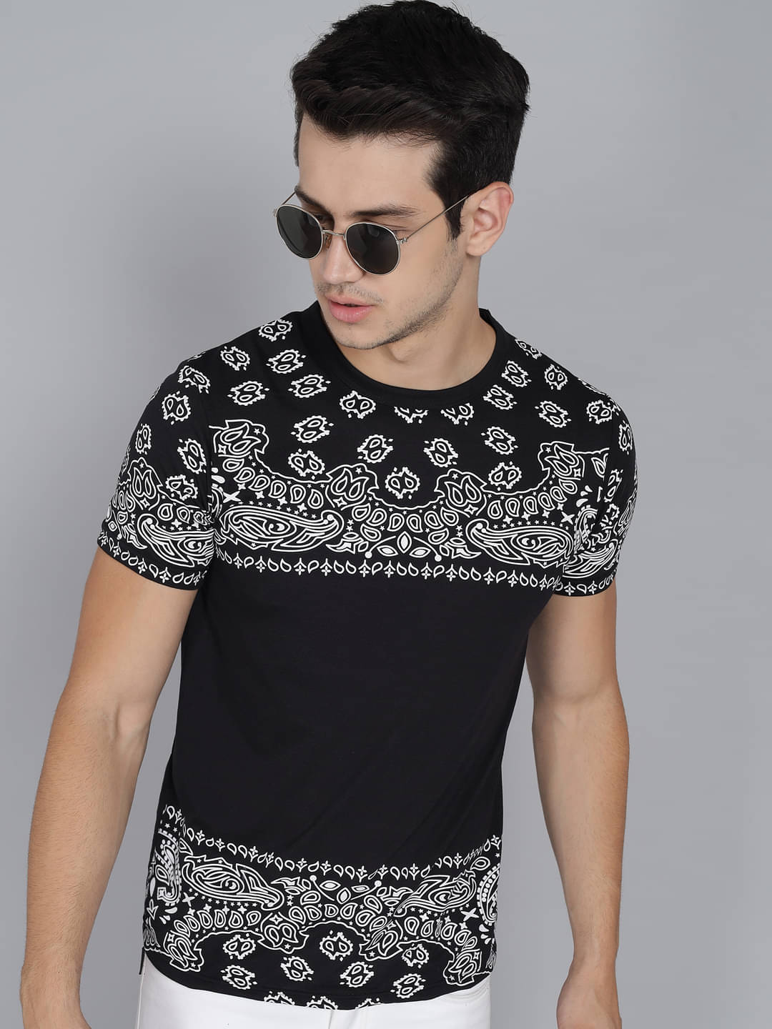 ELBATROSS Pack of 1 Polyester Regular Fit Men's T-Shirt ( Black )     			ELBATROSS Pack of 1 Polyester Regular Fit Men's T-Shirt ( Black )