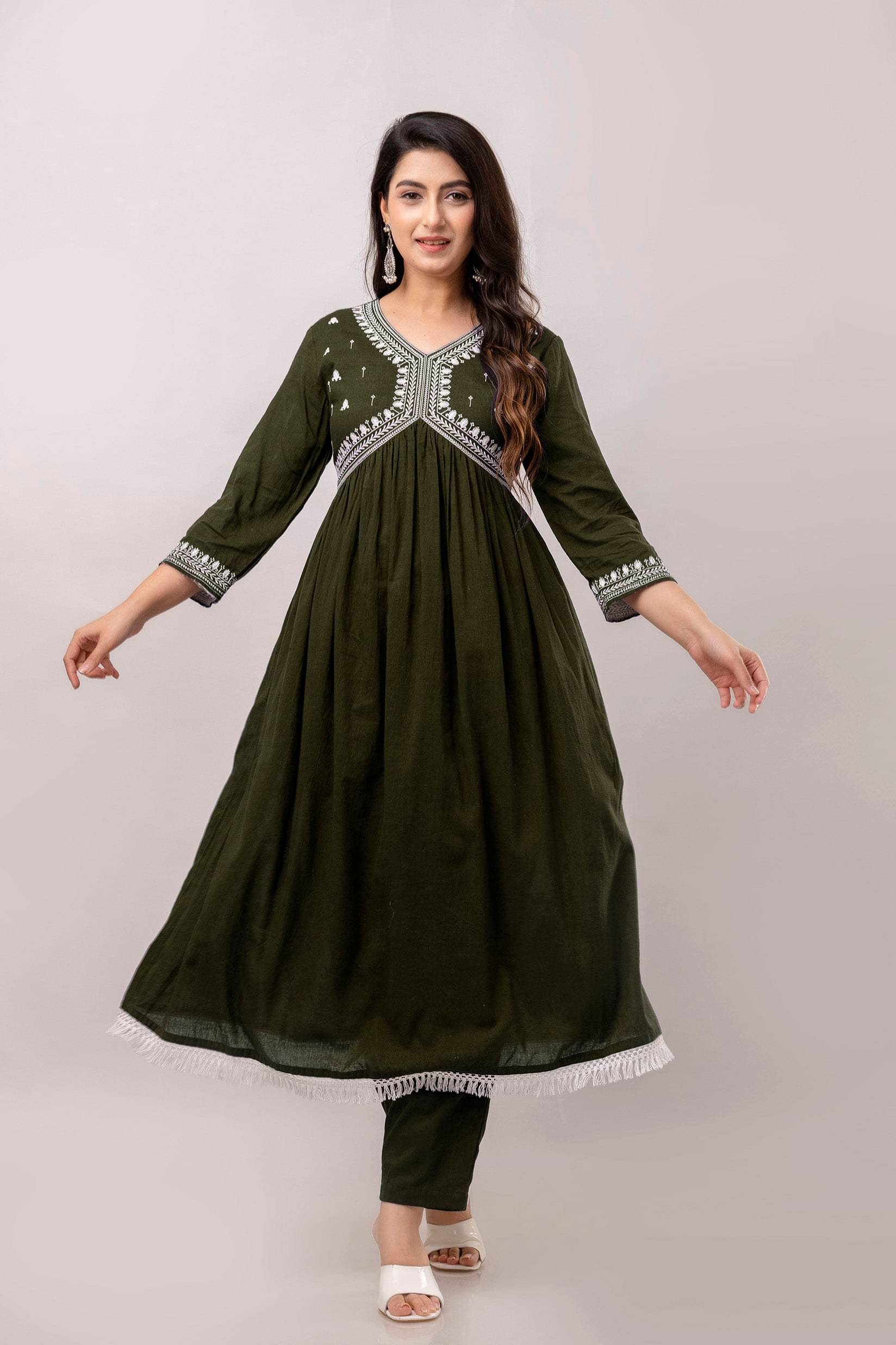 Frionkandy Rayon Embroidered Kurti With Pants Women's Stitched Salwar Suit - Green ( Pack of 1 ) Frionkandy Rayon Embroidered Kurti With Pants Women's Stitched Salwar Suit - Green ( Pack of 1 )