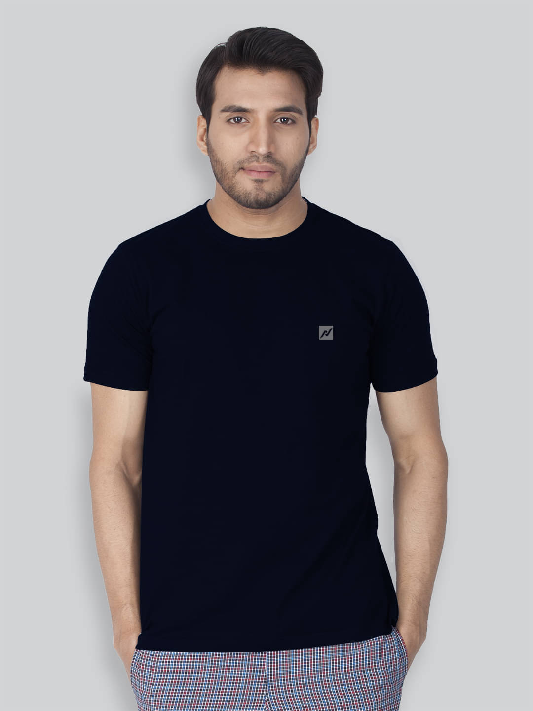     			Lux Nitro Cotton Blend Regular Fit Solid Half Sleeves Men's Round T-Shirt - Navy ( Pack of 1 )