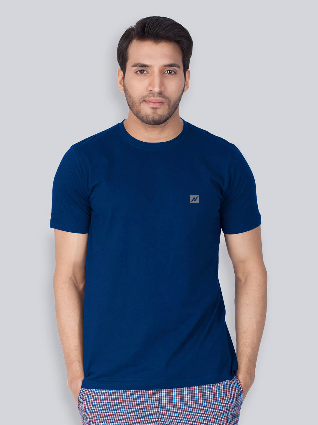     			Lux Nitro Cotton Blend Regular Fit Solid Half Sleeves Men's Round T-Shirt - Blue ( Pack of 1 )