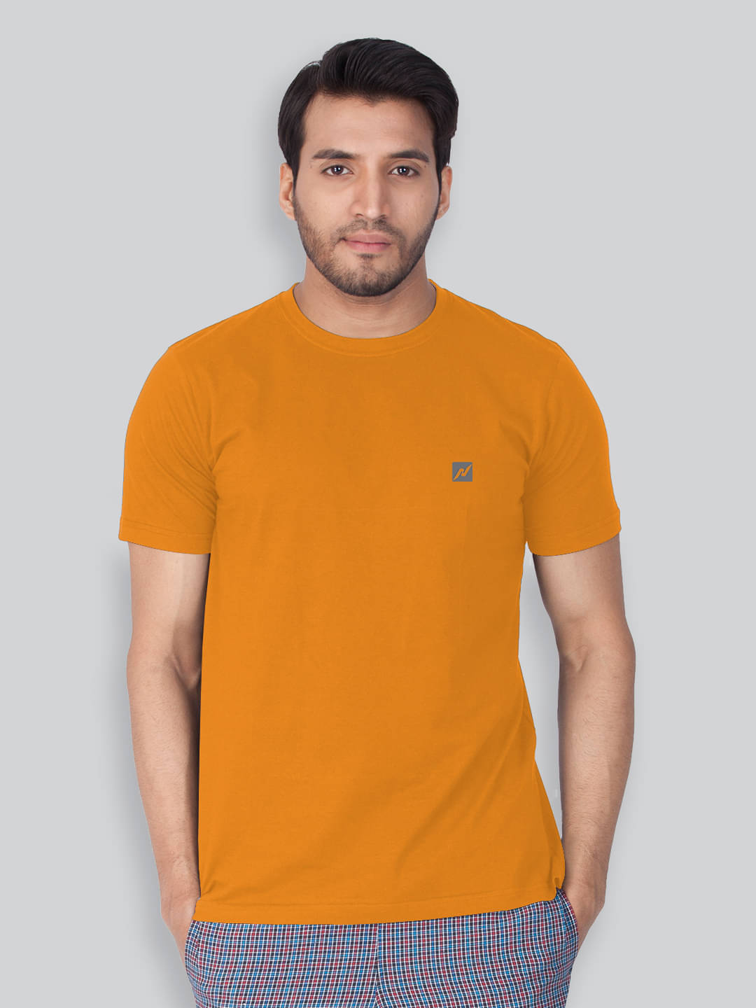Lux Nitro Cotton Blend Regular Fit Solid Half Sleeves Men's Round T-Shirt - Orange ( Pack of 1 )     			Lux Nitro Cotton Blend Regular Fit Solid Half Sleeves Men's Round T-Shirt - Orange ( Pack of 1 )