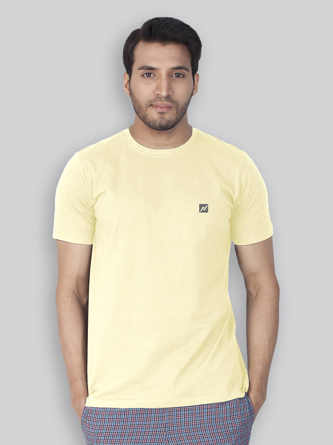     			Lux Nitro Cotton Blend Regular Fit Solid Half Sleeves Men's Round T-Shirt - Cream ( Pack of 1 )