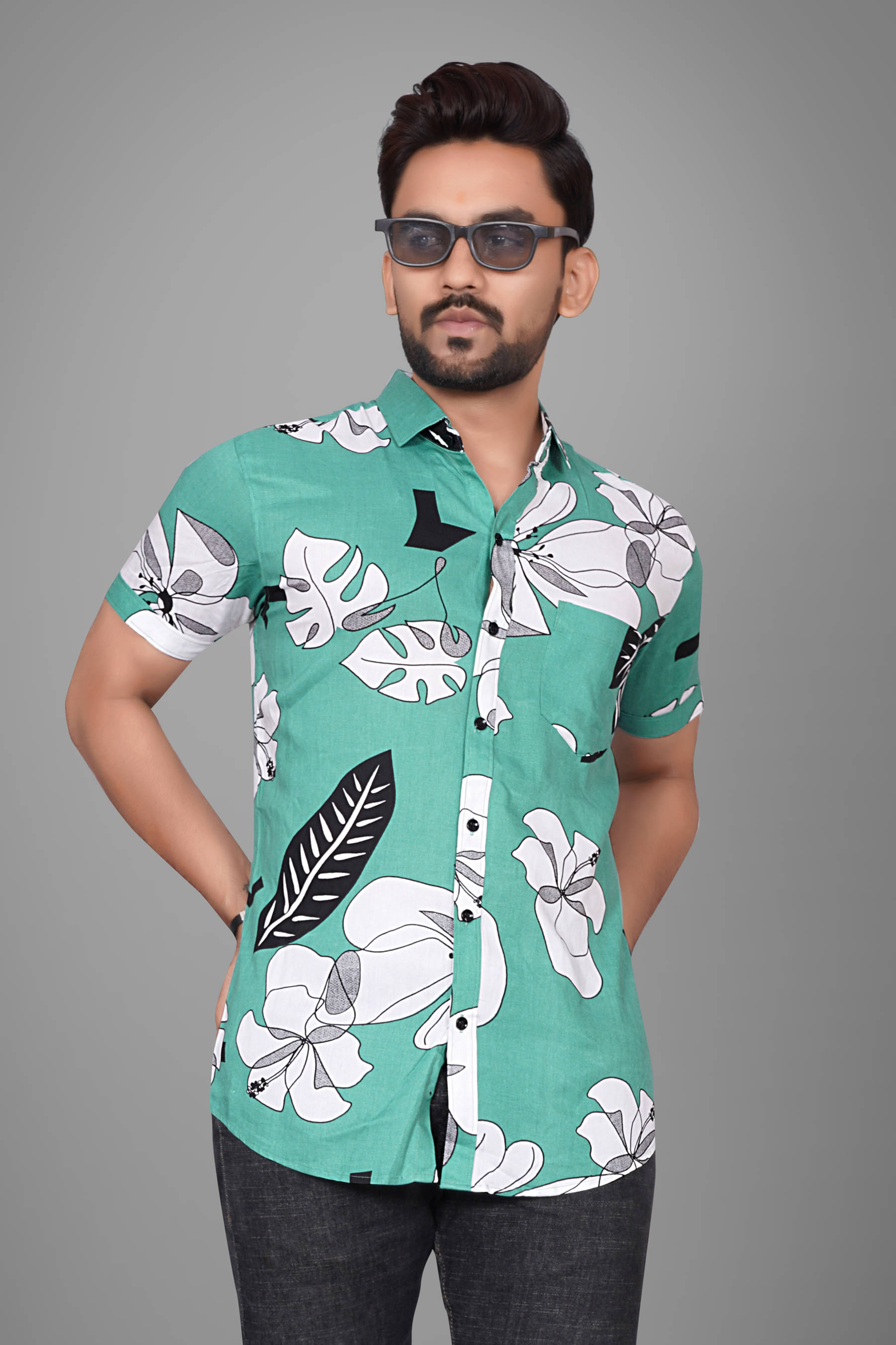 SUR-T Viscose Regular Fit Printed Half Sleeves Men's Casual Shirt - Green ( Pack of 1 )     			SUR-T Viscose Regular Fit Printed Half Sleeves Men's Casual Shirt - Green ( Pack of 1 )