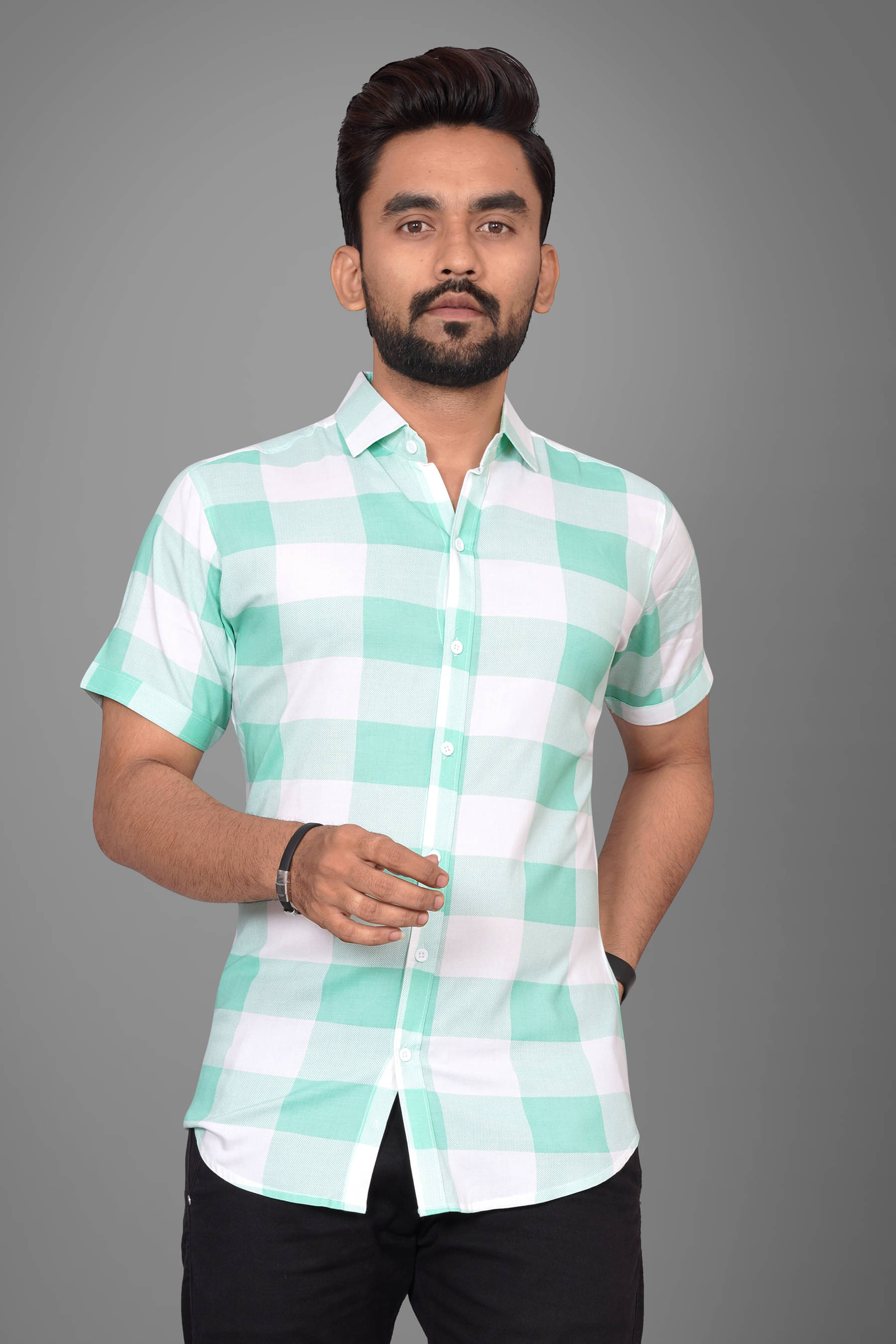 SUR-T Viscose Regular Fit Checks Half Sleeves Men's Casual Shirt - Sea Green ( Pack of 1 ) SUR-T Viscose Regular Fit Checks Half Sleeves Men's Casual Shirt - Sea Green ( Pack of 1 )