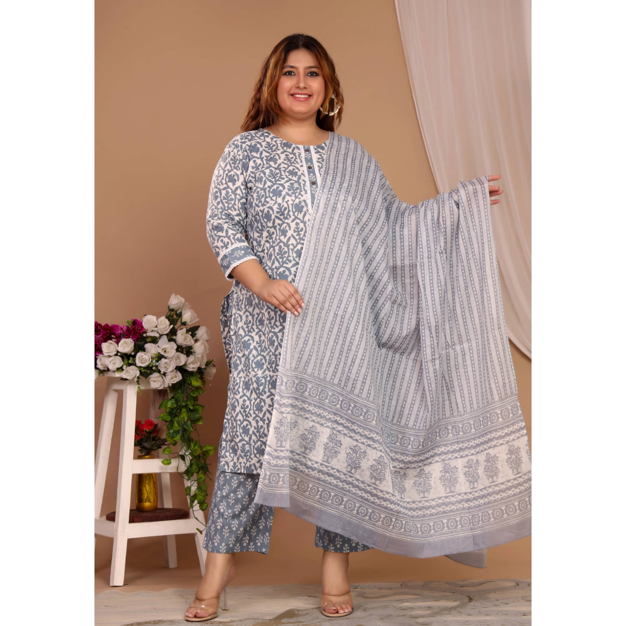 Avnii Cotton Printed Kurti With Pants Women's Stitched Salwar Suit - Grey ( Pack of 1 )