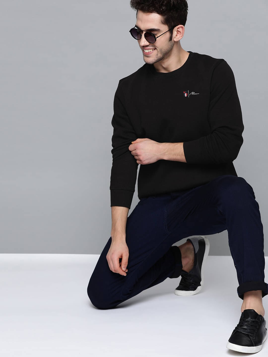 Nyker Fleece Round Neck Men's Sweatshirt - Black ( Pack of 1 ) Nyker Fleece Round Neck Men's Sweatshirt - Black ( Pack of 1 )