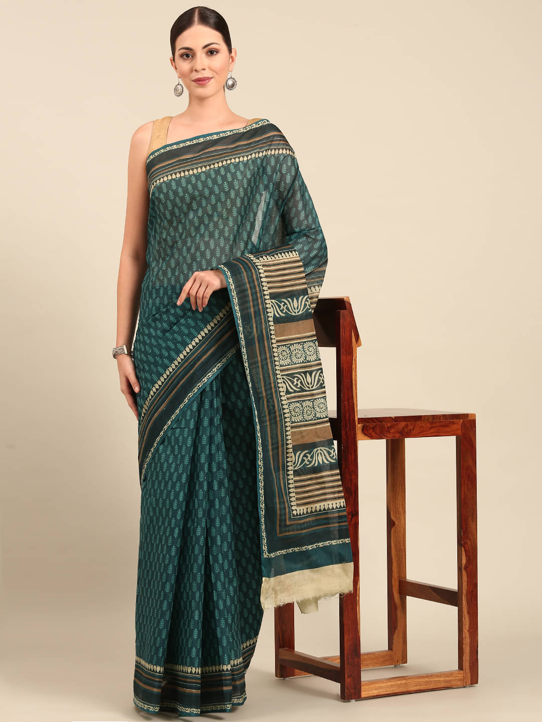 SHANVIKA Cotton Printed Saree Without Blouse Piece ( Blue ) SHANVIKA Cotton Printed Saree Without Blouse Piece ( Blue )