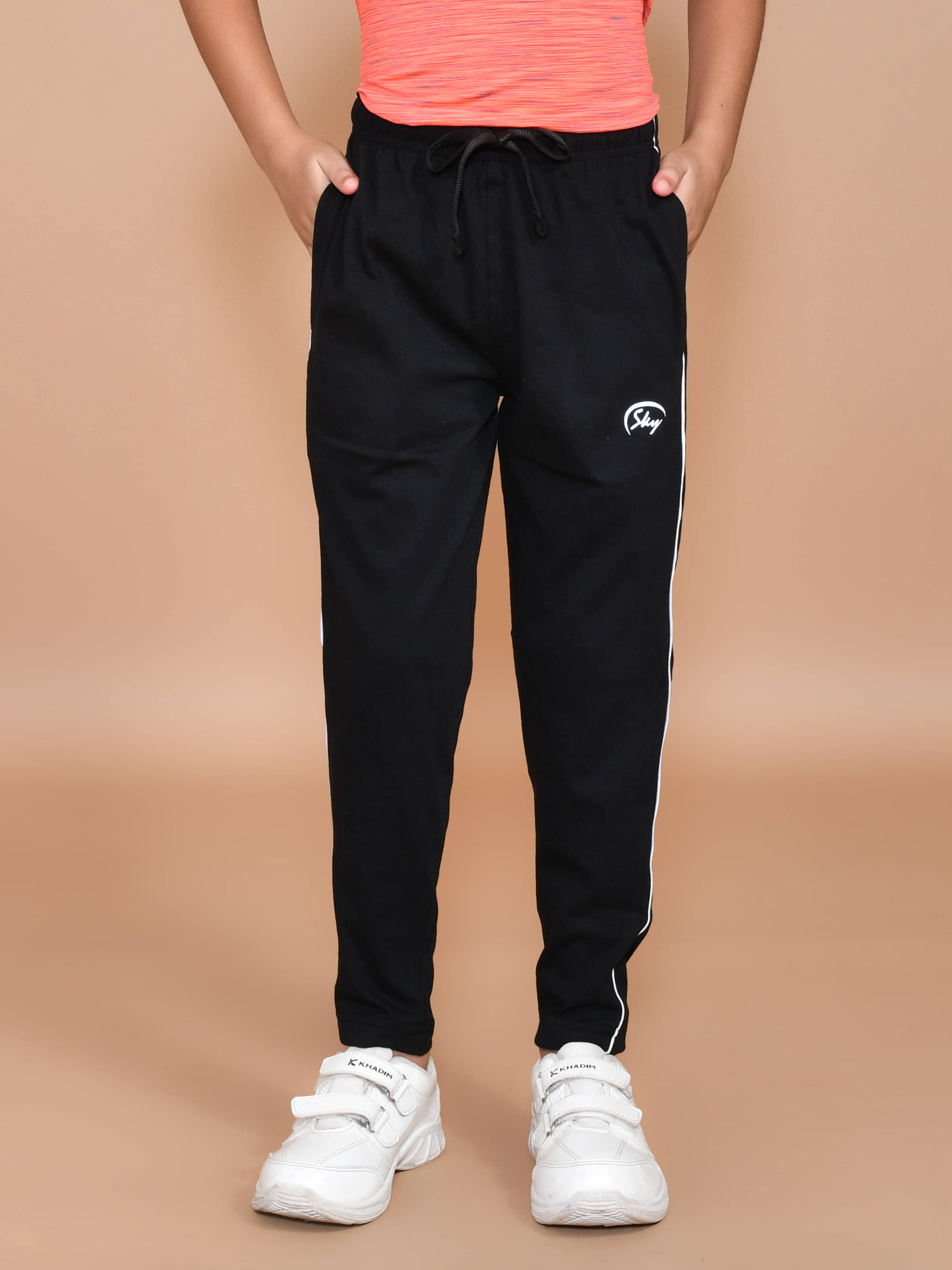     			SKYKNIT Pack of 1 Boys Cotton Blend Trackpant ( Black )