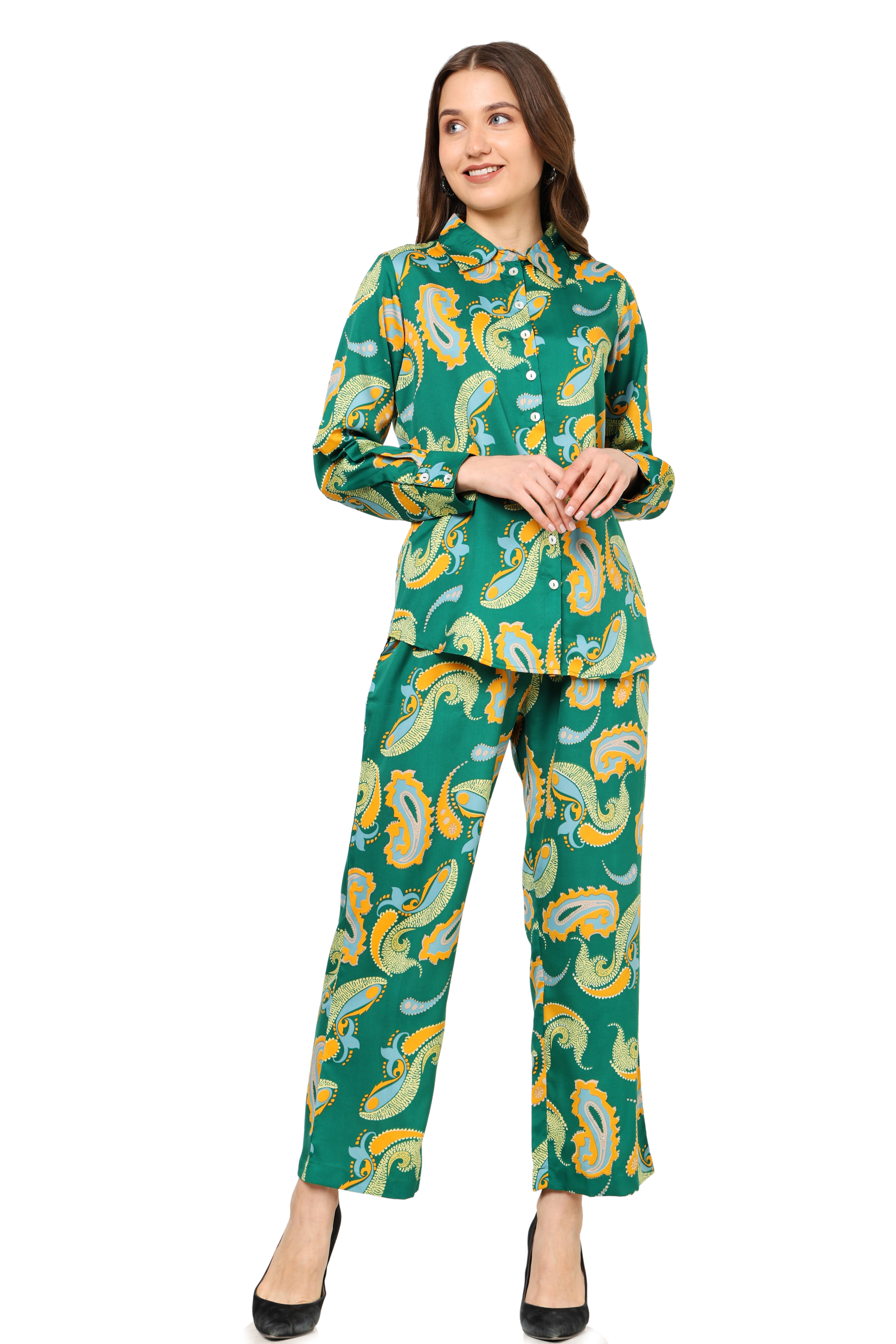     			Yash Gallery Women Printed Shirt With Trousers Co-Ord Set ( Green )