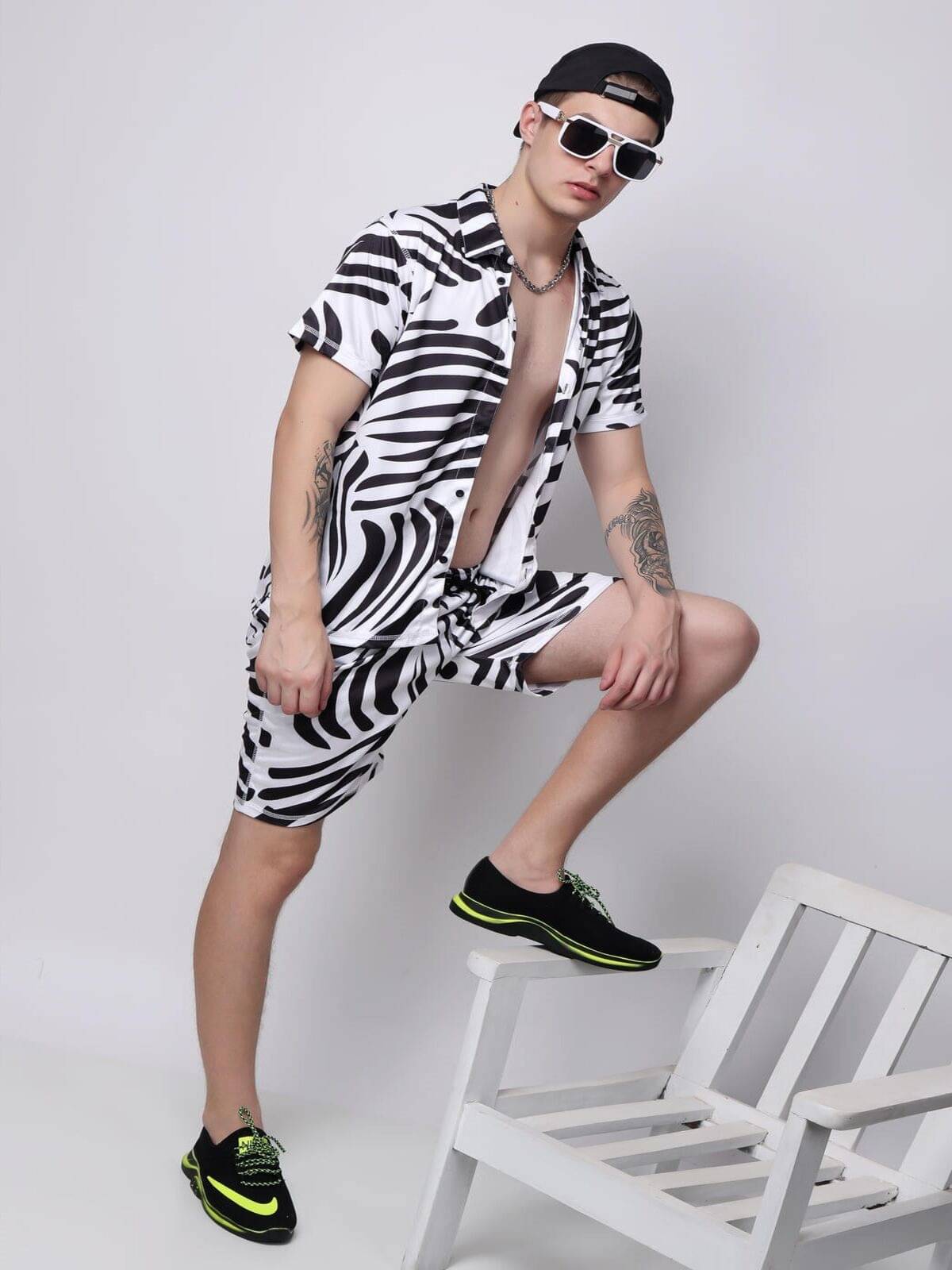     			yellow tree Men's Shirt With Shorts Co-Ords Set ( Pack of 1 , Black )