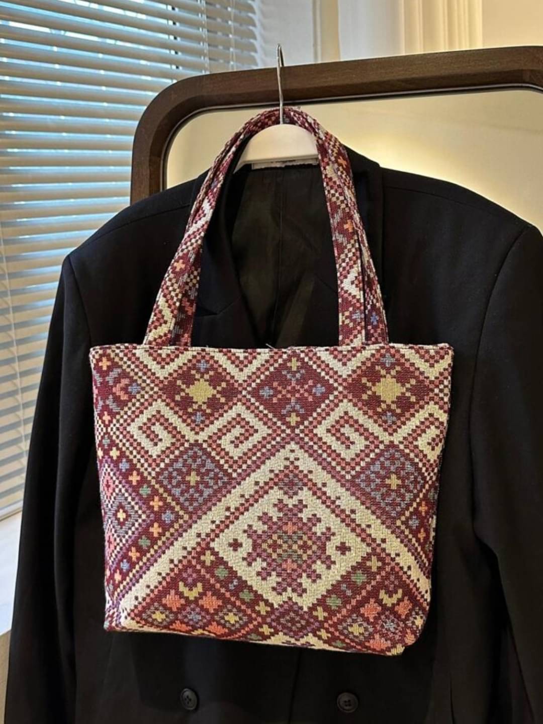     			LIKE STYLE Tote Bag Jute Set of 1 ( Maroon )
