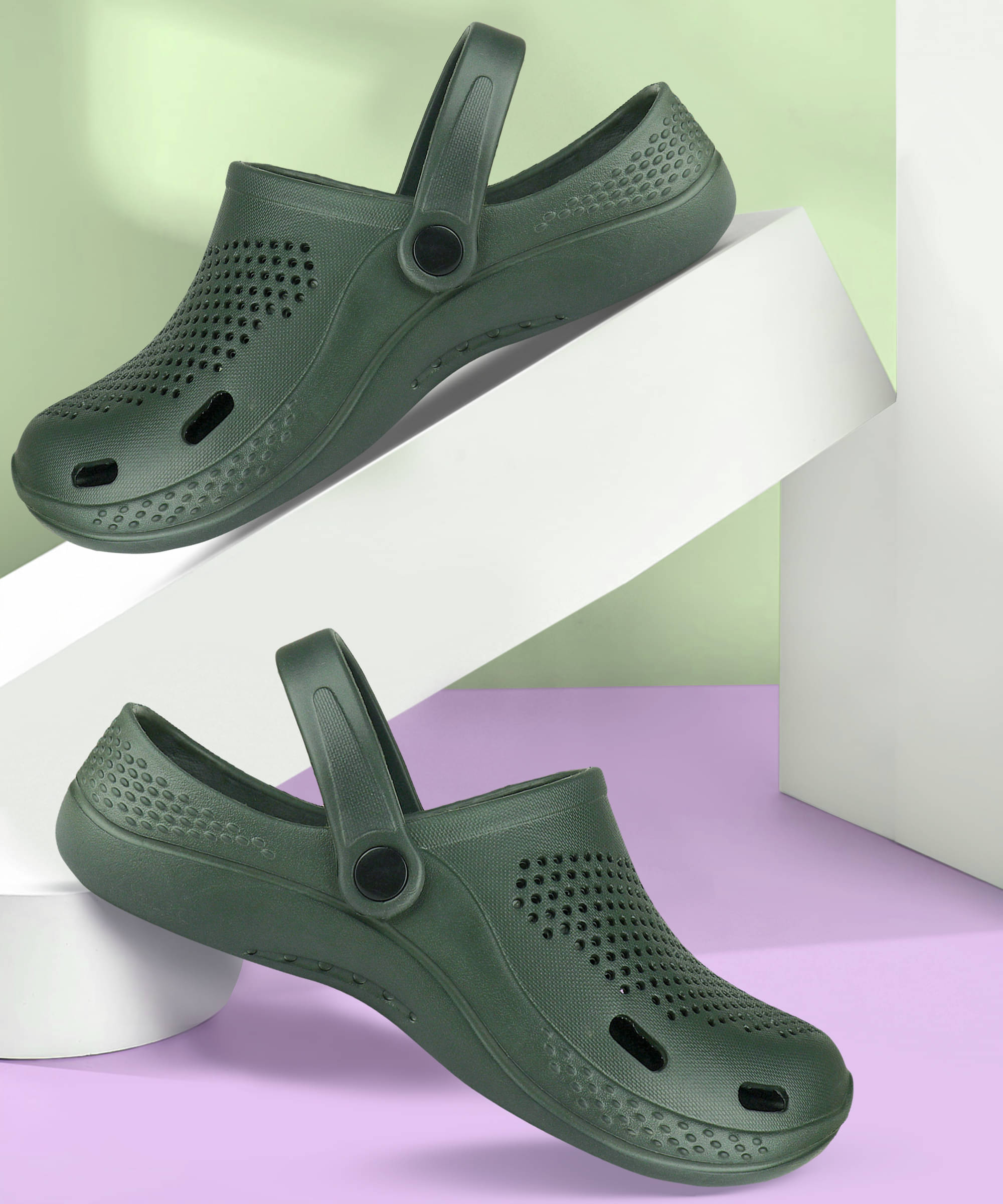     			Bersache - Green Men's Clogs