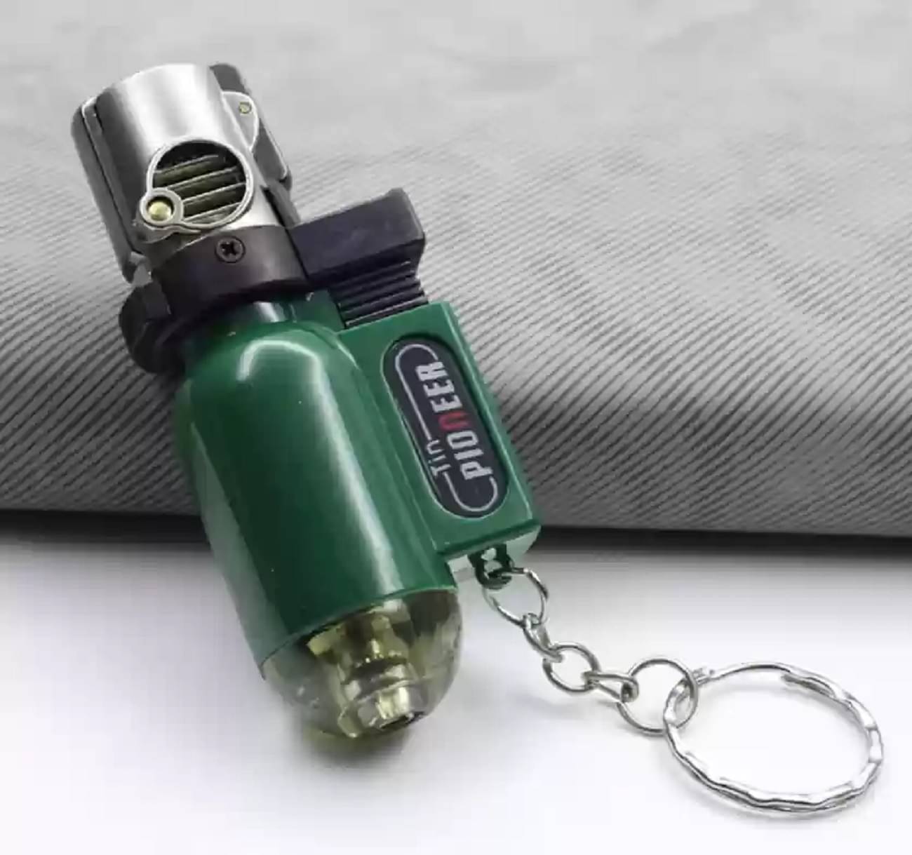     			PAAVI Multicolor Iron Cigarette Lighter ( Pack of 1 )
